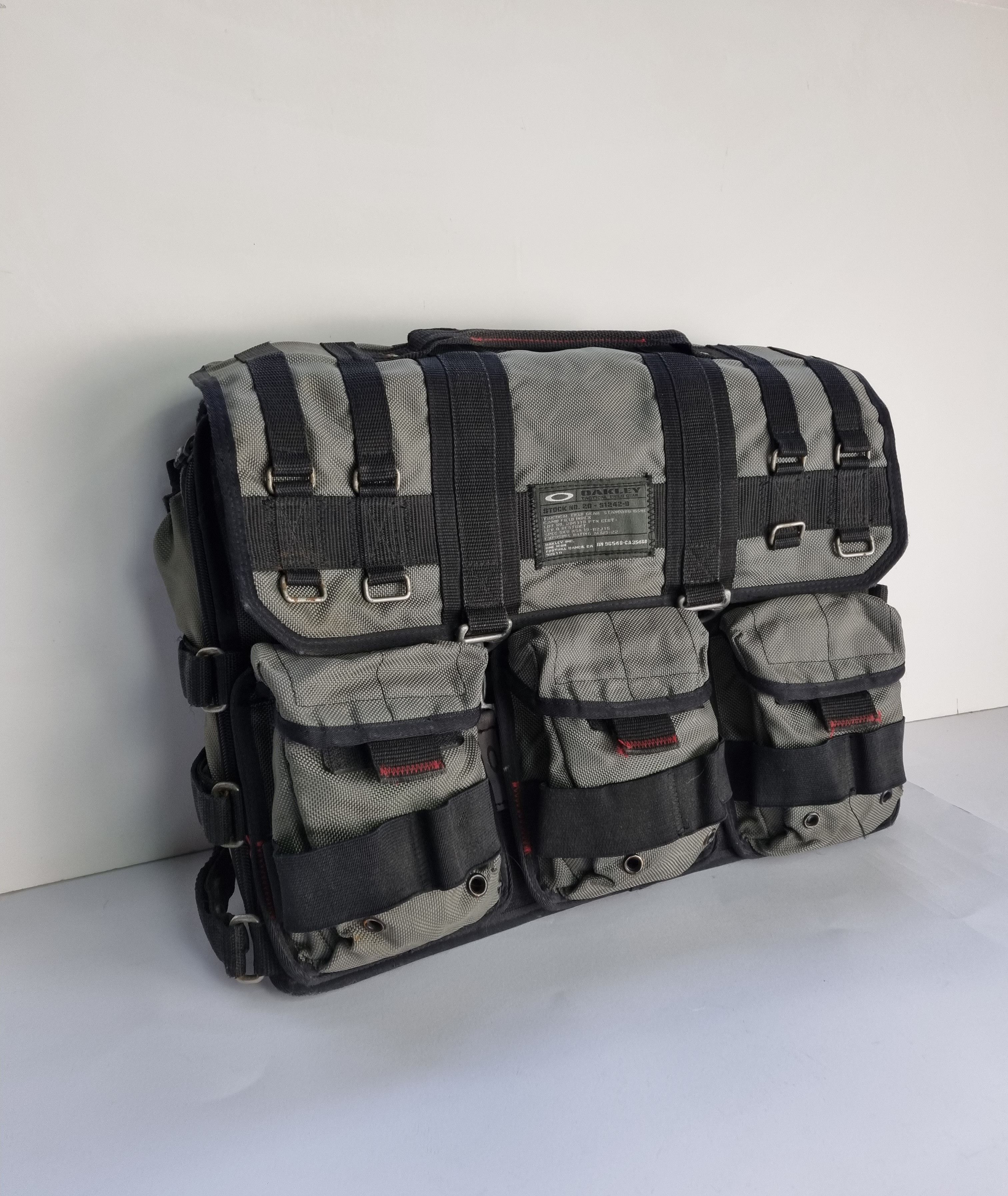 Oakley Iconic Oakley Tactical MultiPockets Messenger Laptop Bag Size ONE SIZE - 6 Thumbnail
