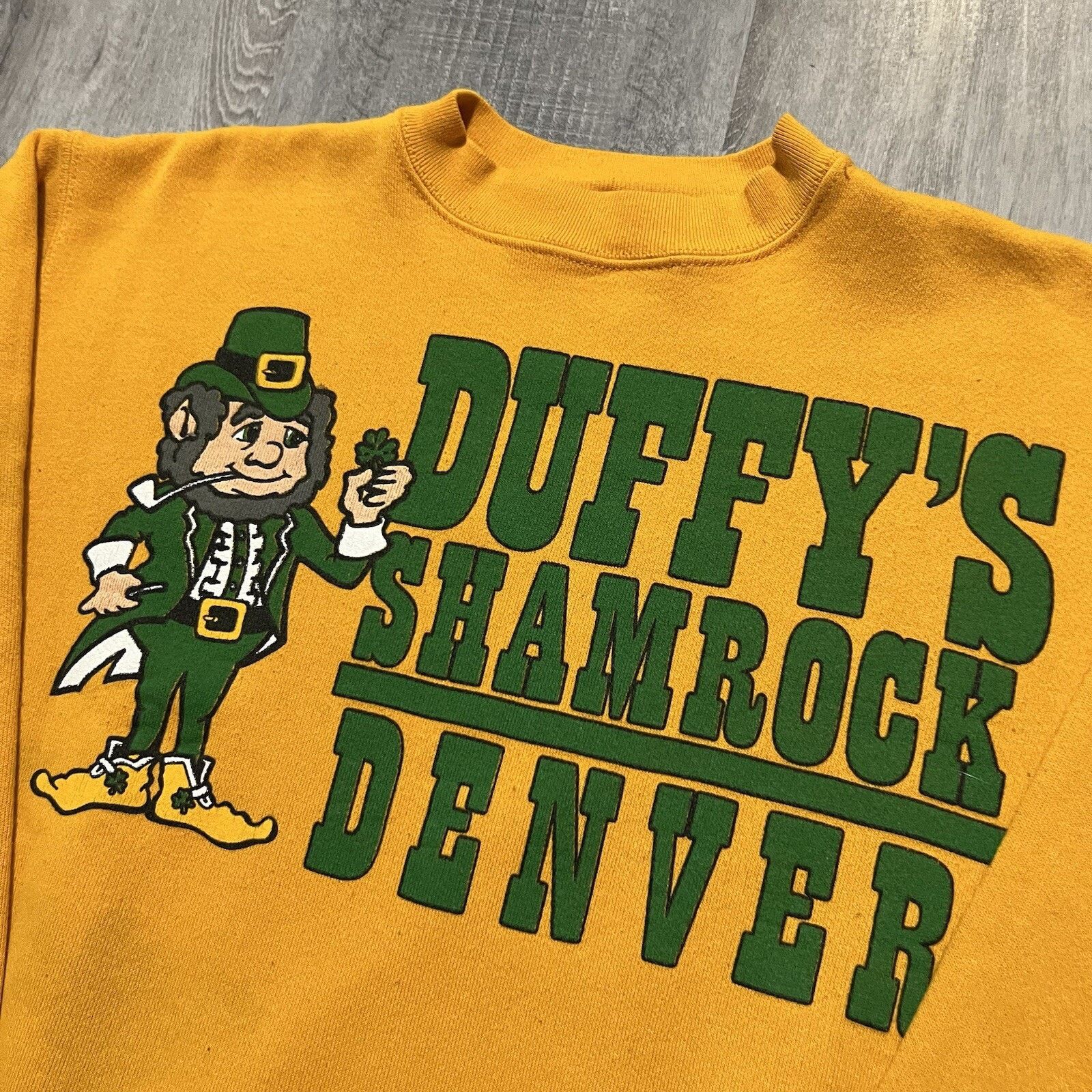 Vintage VTG 1970s Duffys Shamrock Bar Denver Yellow Irish Sweatshirt Size US M / EU 48-50 / 2 - 3 Thumbnail