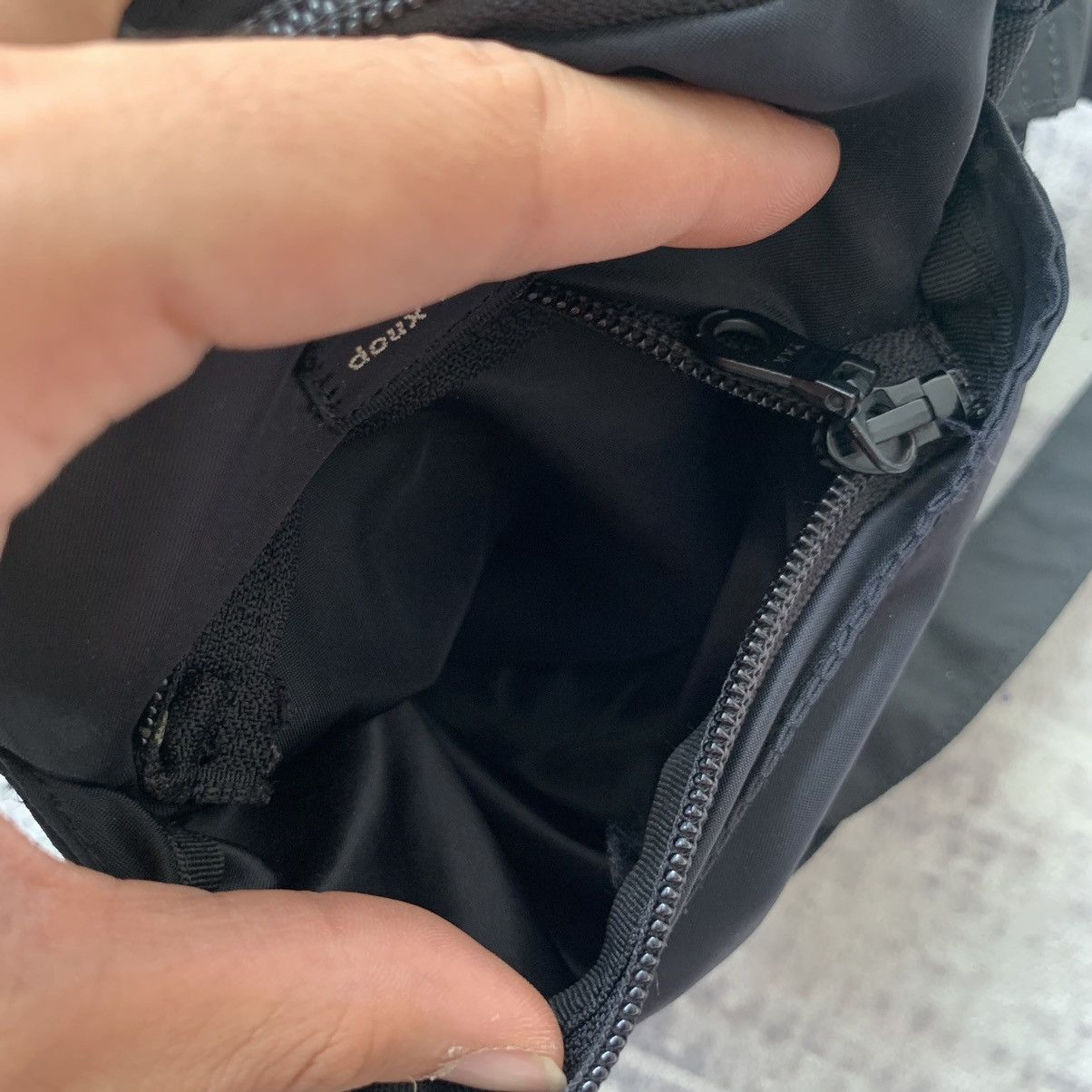 Y's × Yohji Yamamoto Ysaccs by Yohji Nylon Sling Bag Size ONE SIZE - 8 Thumbnail