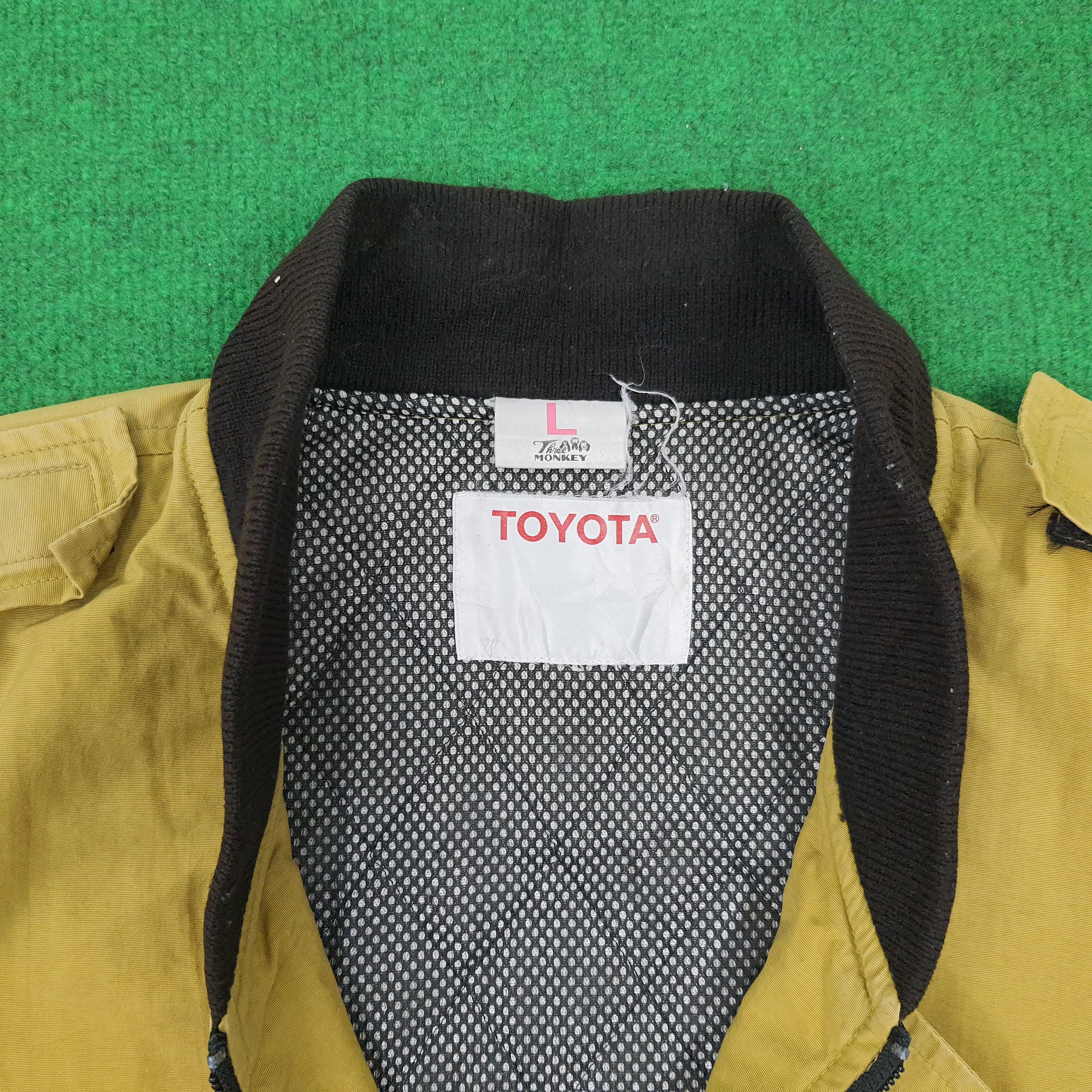 Japanese Brand × Vintage Vintage Toyota TRD Racing Team Motorsports Bomber Jacket Size US XL / EU 56 / 4 - 4 Thumbnail