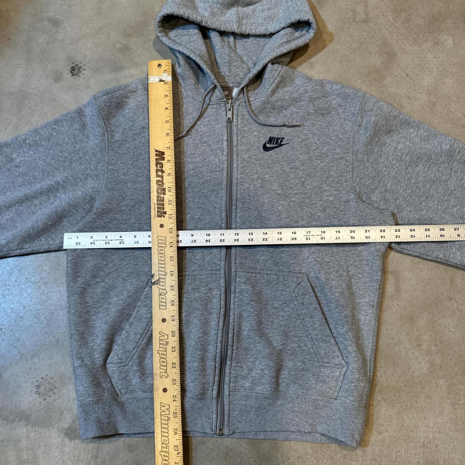 Nike Vintage Y2K Nike Silver Tag Grey Zip-Up Hoodie Size M Size US M / EU 48-50 / 2 - 5 Thumbnail