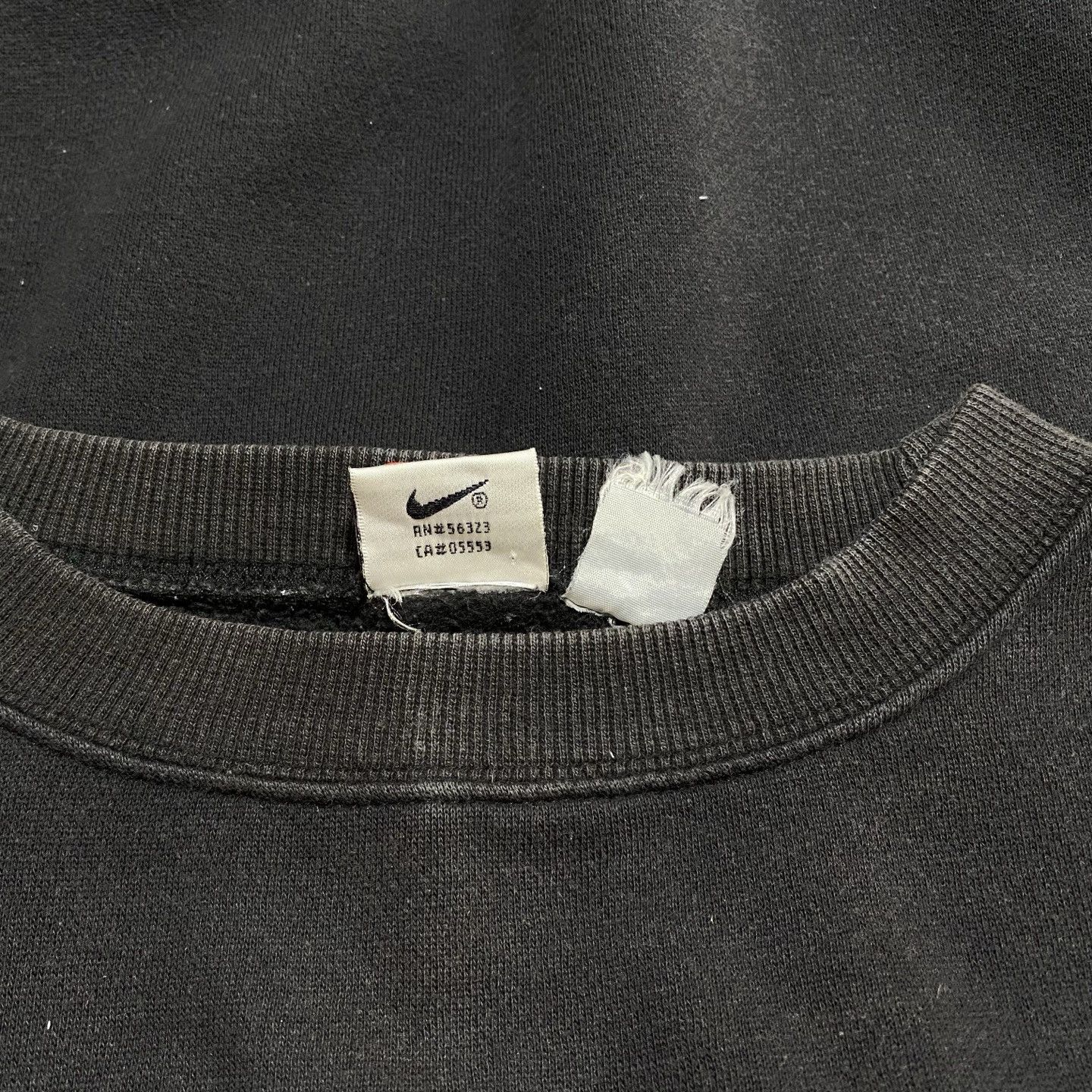Nike 90s Vintage Nike Big Swoosh Crewneck Sweatshirt Faded Black Size US XL / EU 56 / 4 - 3 Thumbnail