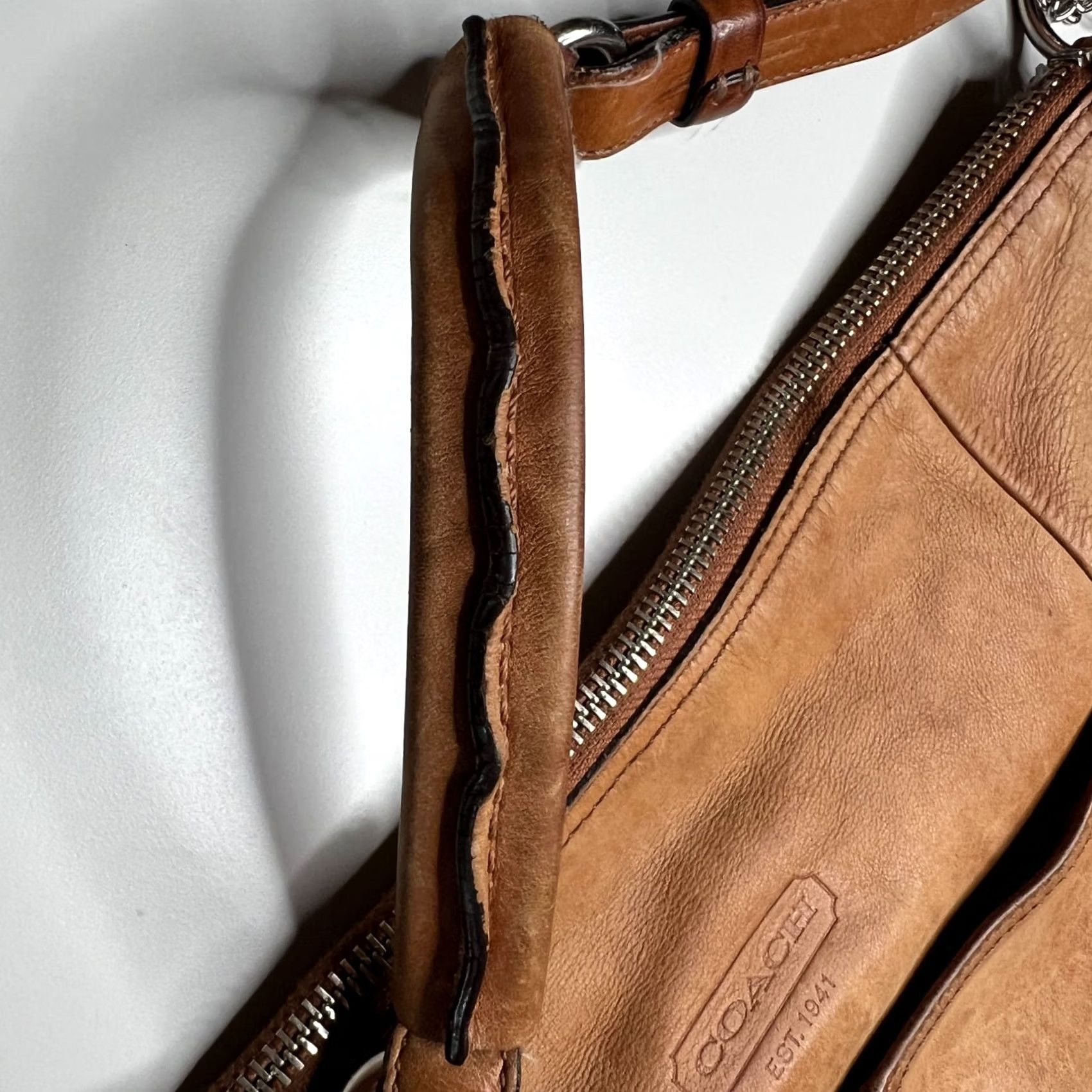 Coach VTG Coach Brown Leather Shoulder Bag Hobo Purse Pink Lining Medium Womens Size ONE SIZE - 3 Thumbnail