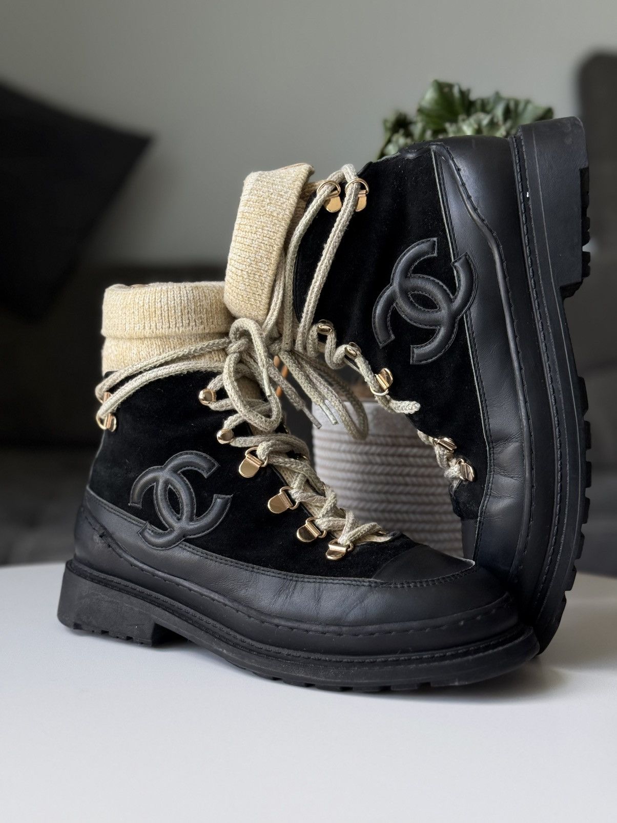 Chanel Snow Boots Suede Leather CC Logo Trekking Ski 38