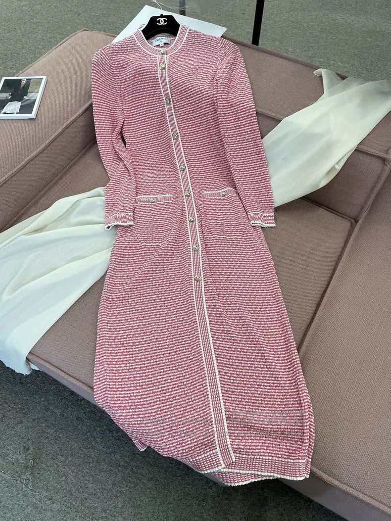Chanel Chanel 21C pink long knitted cardigan jacket dress Size XS / US 0-2 / IT 36-38 - 1 Thumbnail