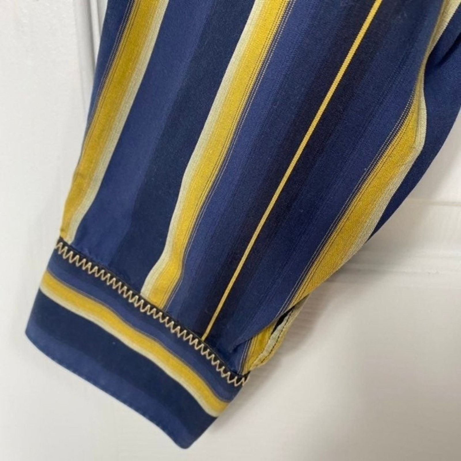 Tommy Bahama Men's striped shirt, button down long sleeve M Size Size US M / EU 48-50 / 2 - 5 Thumbnail