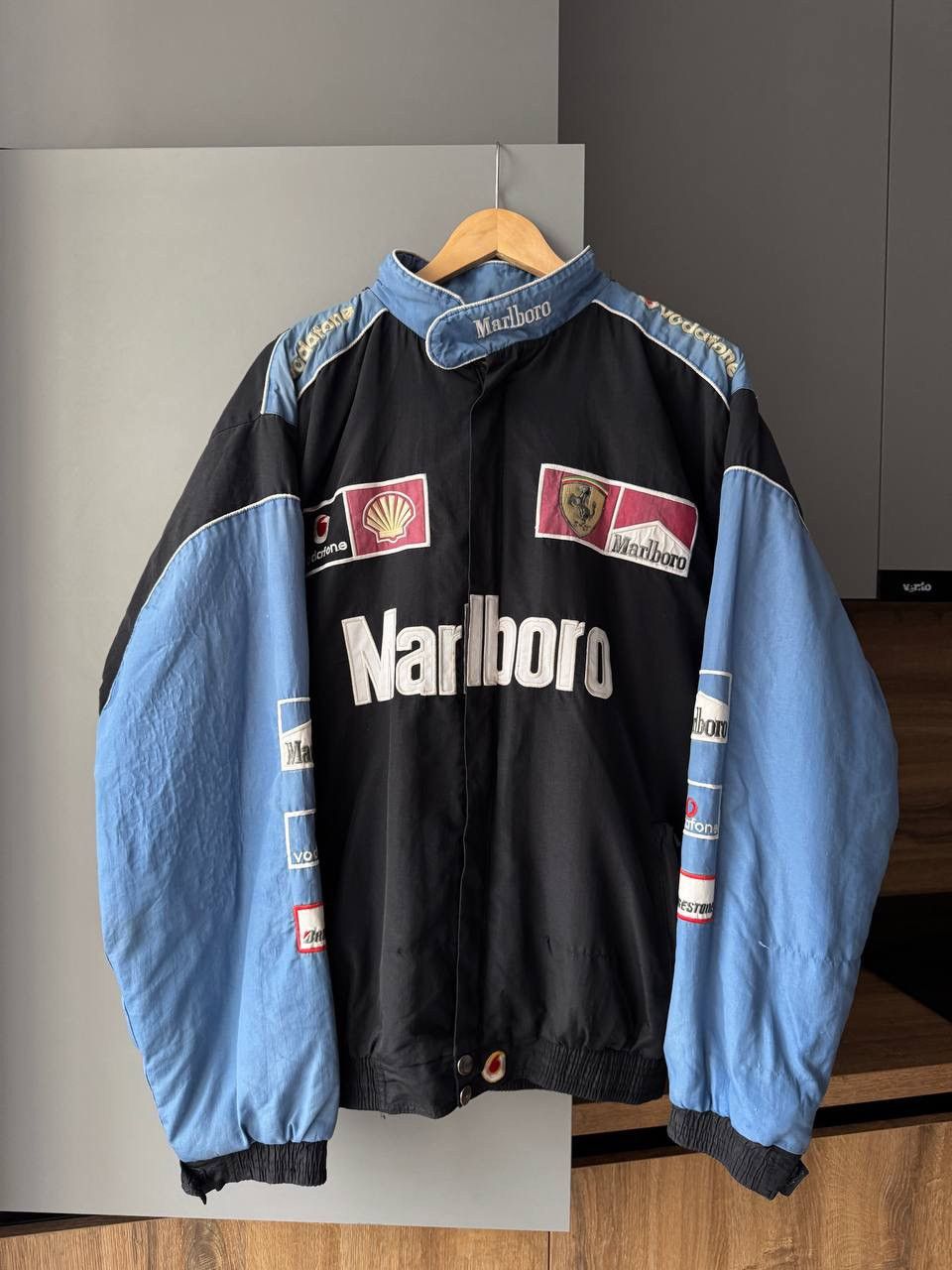 Ferrari Ferrari Marlboro Vintage Racing Jacket F1 NASCAR Y2K Size US XL / EU 56 / 4 - 1 Thumbnail