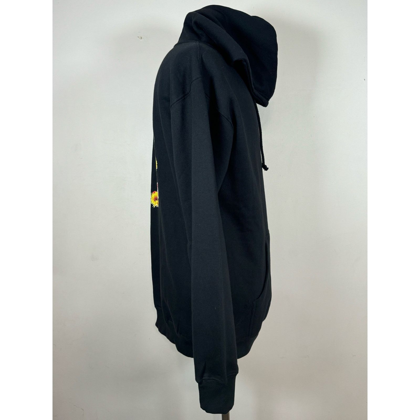 Unknown London Black Scale Flower Wreath Black Pullover Hoodie Men’s Size L Size US L / EU 52-54 / 3 - 4 Thumbnail