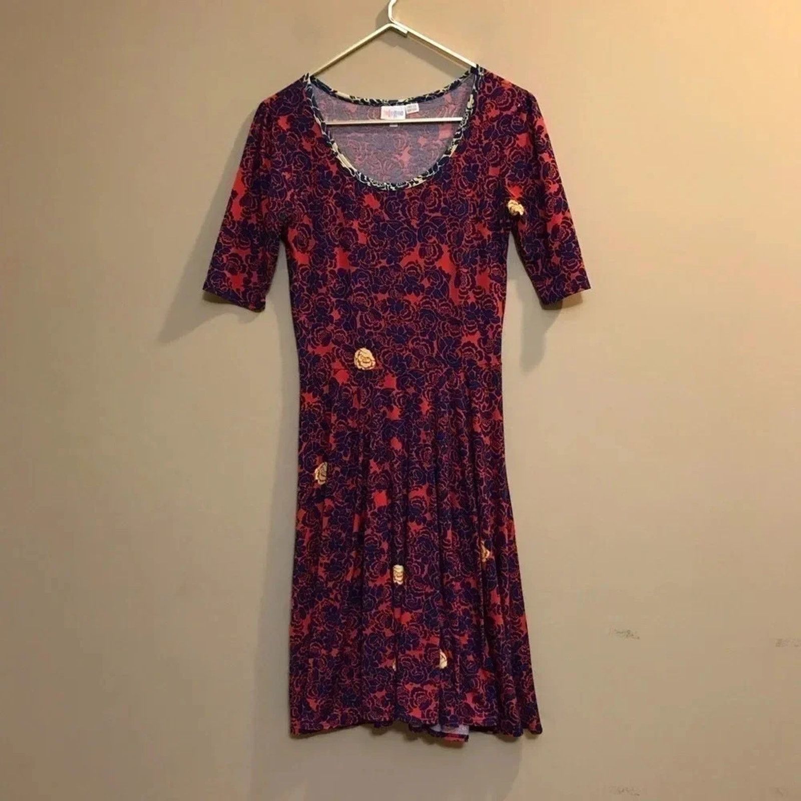 Other Lularoe S Limited Edition Unicorn Red Floral Nicole dress Size S / US 4 / IT 40 - 1 Thumbnail