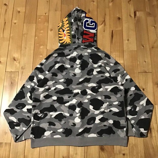 Bape 🔥NFS exclusive🔥 BAPE camo shark full zip hoodie APE NIGO Size US L / EU 52-54 / 3 - 2 Thumbnail