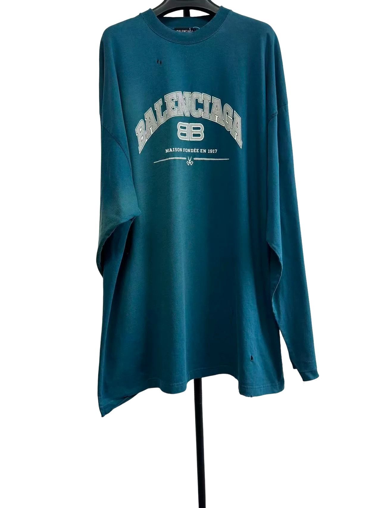 Balenciaga Balenciaga Distressed Graphic Long Sleeve T-Shirt Size 3 Size US L / EU 52-54 / 3 - 1 Thumbnail