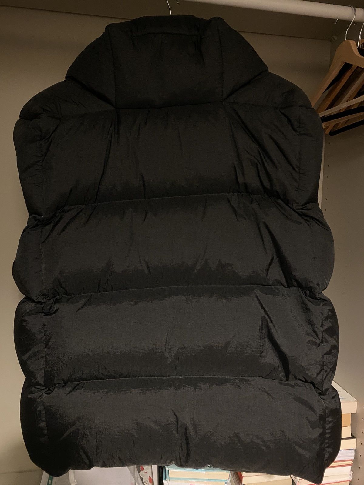 Off-White Down feather logo print GILET Size US S / EU 44-46 / 1 - 4 Thumbnail