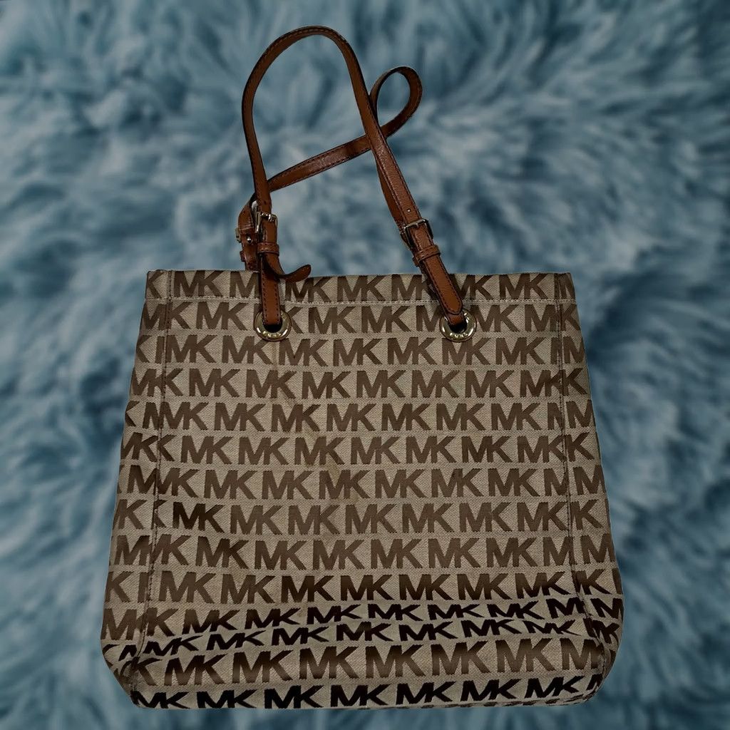 Michael Kors VINTAGE MICHAEL Michael Kors North South Jet Set Tote Bag Large Beige Mocha Canvas Logo Women Size ONE SIZE - 1 Thumbnail