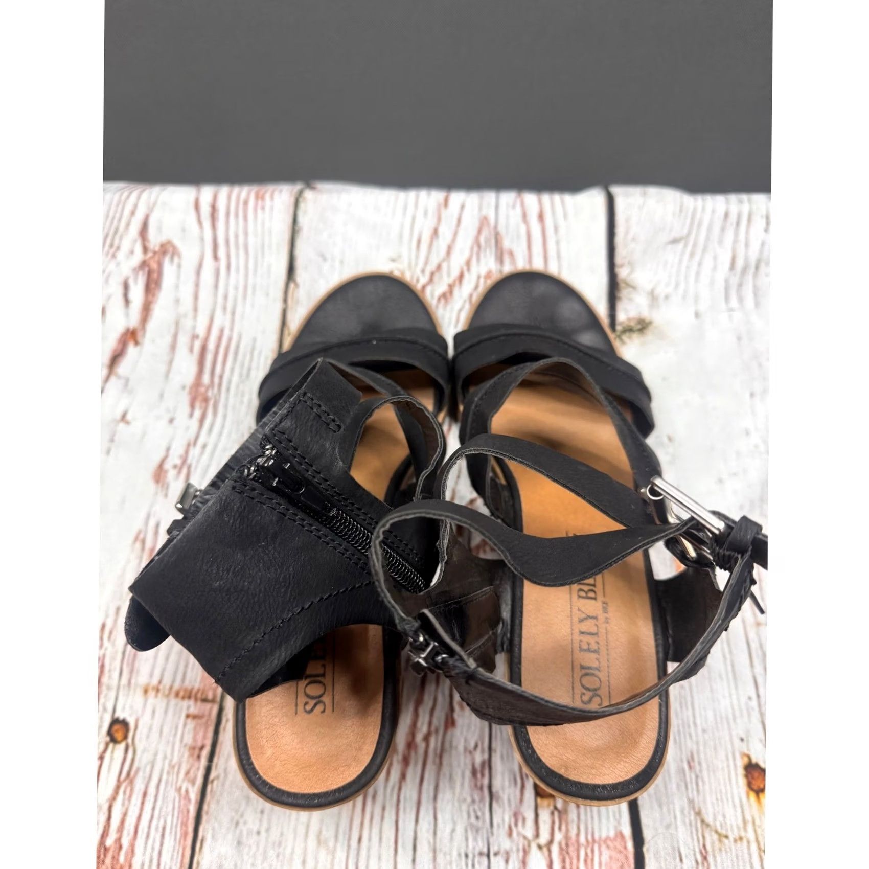 Vintage Solely Black Cabrial Sandals Women Black Gladiator Strappy Block Heel Size 9M Size US 9 / IT 39 - 4 Thumbnail