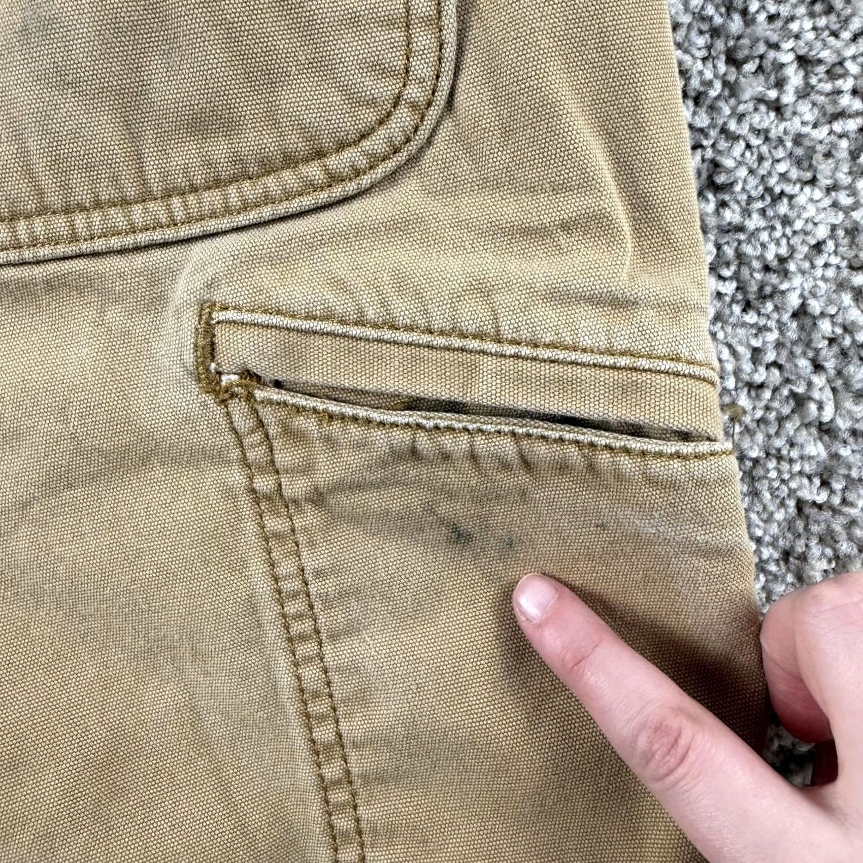 Carhartt Carhartt Cargo Shorts Mens 36 Beige Relaxed Fit Workwear Distressed Canvas Size US 36 / EU 52 - 3 Thumbnail