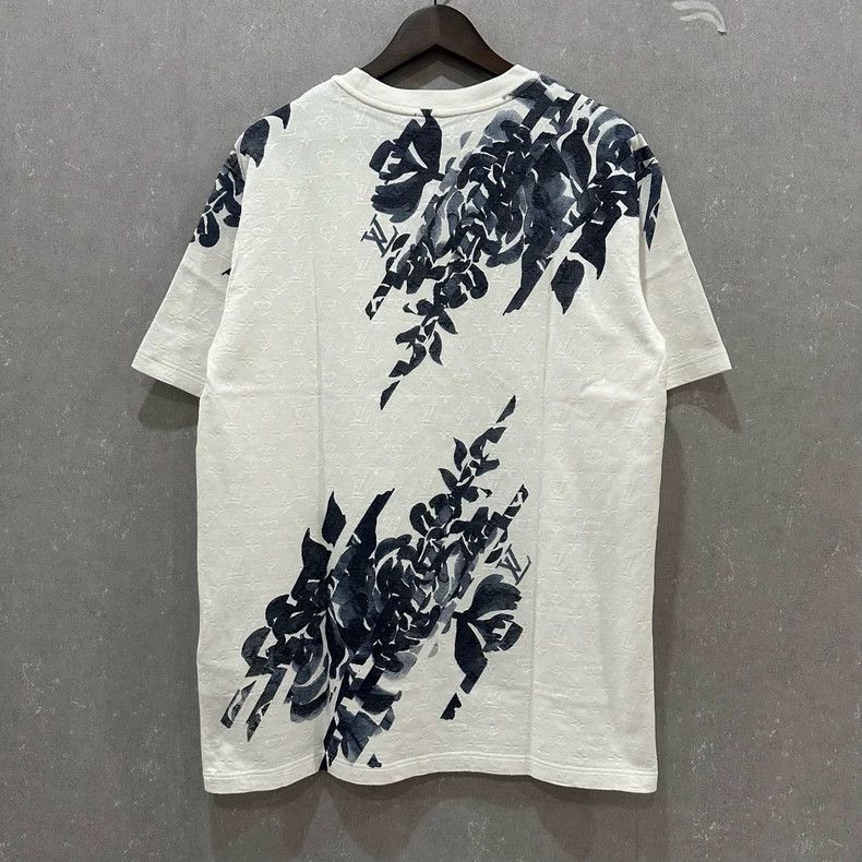 Louis Vuitton Louis Vuitton White plant flower embroidery short sleeve 25 Size US XL / EU 56 / 4 - 2 Thumbnail
