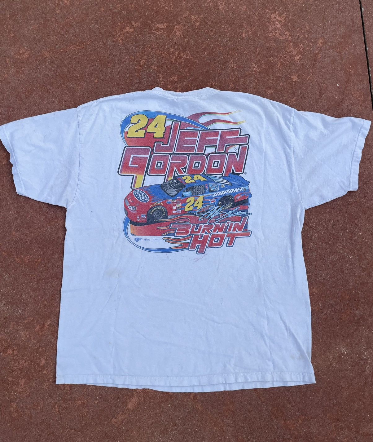 NASCAR Vintage Y2K 03 Jeff Gordon Flames NASCAR Racing Faded Tee Size US XL / EU 56 / 4 - 1 Thumbnail
