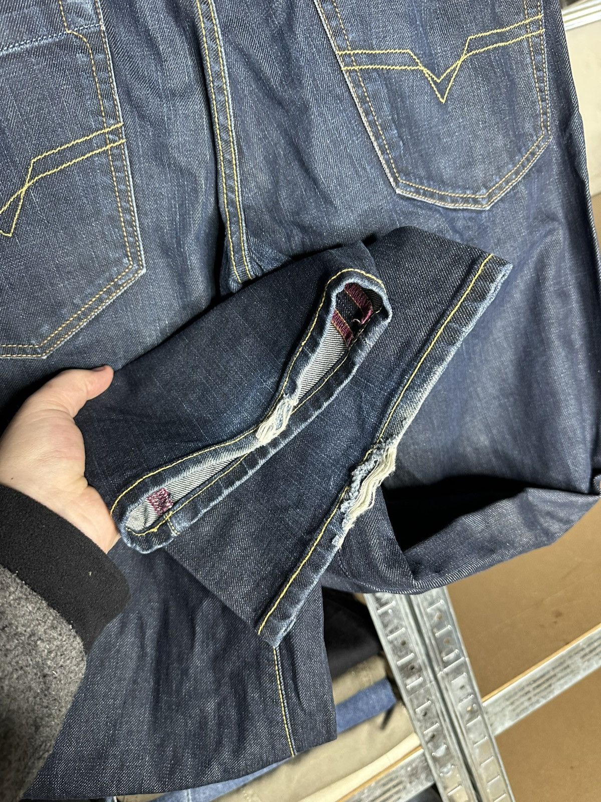 Diesel Diesel Kajo 32 x 32 Denim Jeans Y2K Rarest Punk Pants Size US 32 / EU 48 - 13 Thumbnail