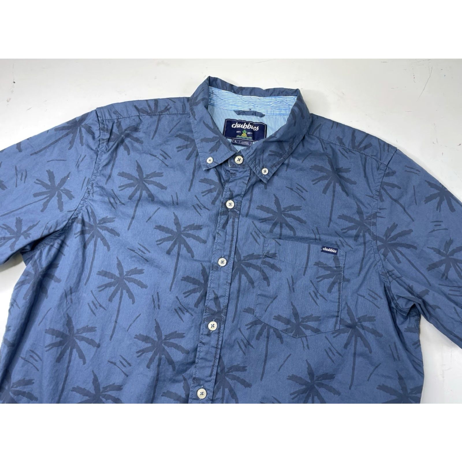 Chubbies Chubbies Shirt Men L Floral Hawaiian Short Sleeve Button-Down Pocket Palm Blue Cotton Button-Up Shirt Mens Regular Fit Size US L / EU 52-54 / 3 - 2 Thumbnail