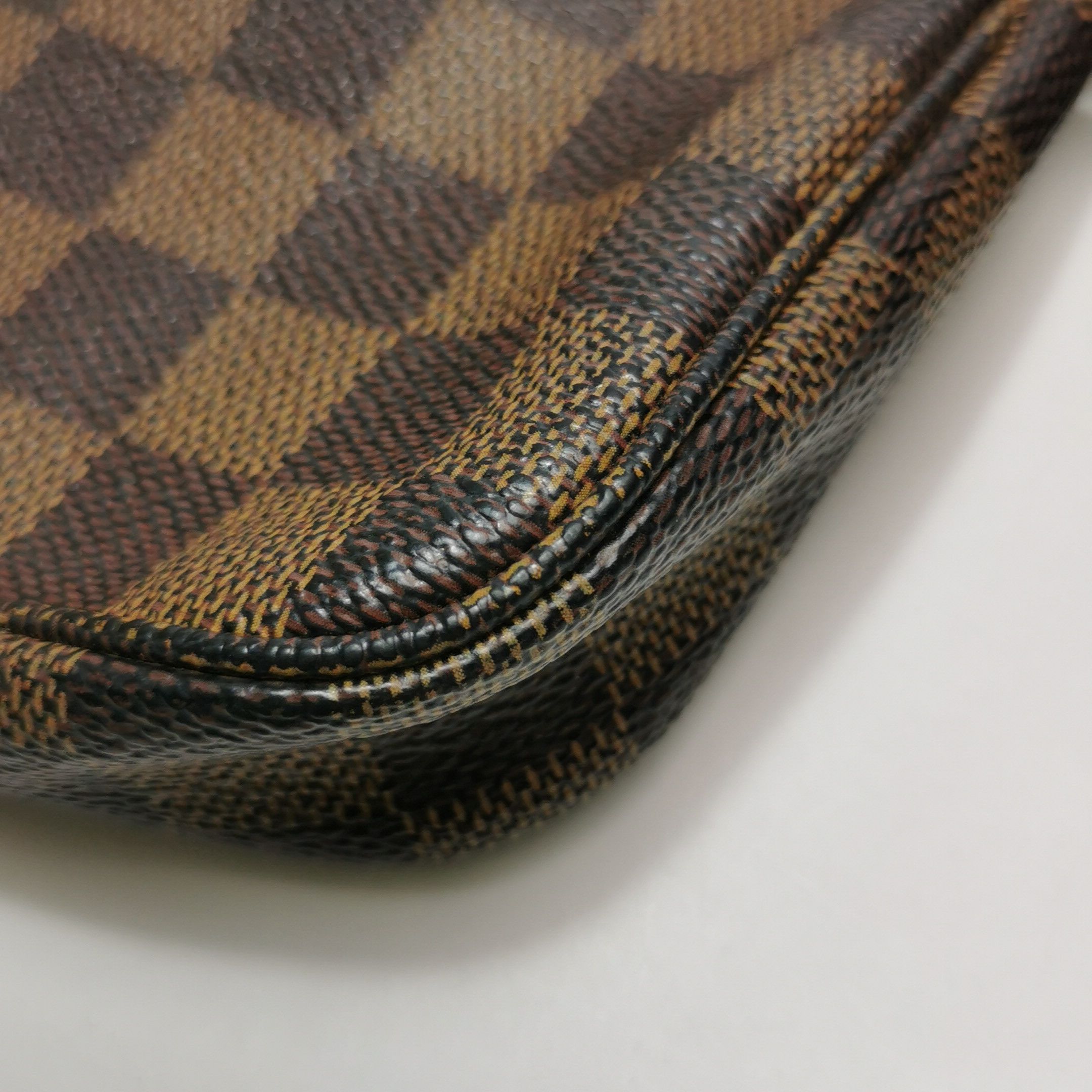 Louis Vuitton Louis Vuitton (LV) Accessories Mahjong Bag Cowhide Checkerb Size ONE SIZE - 8 Thumbnail