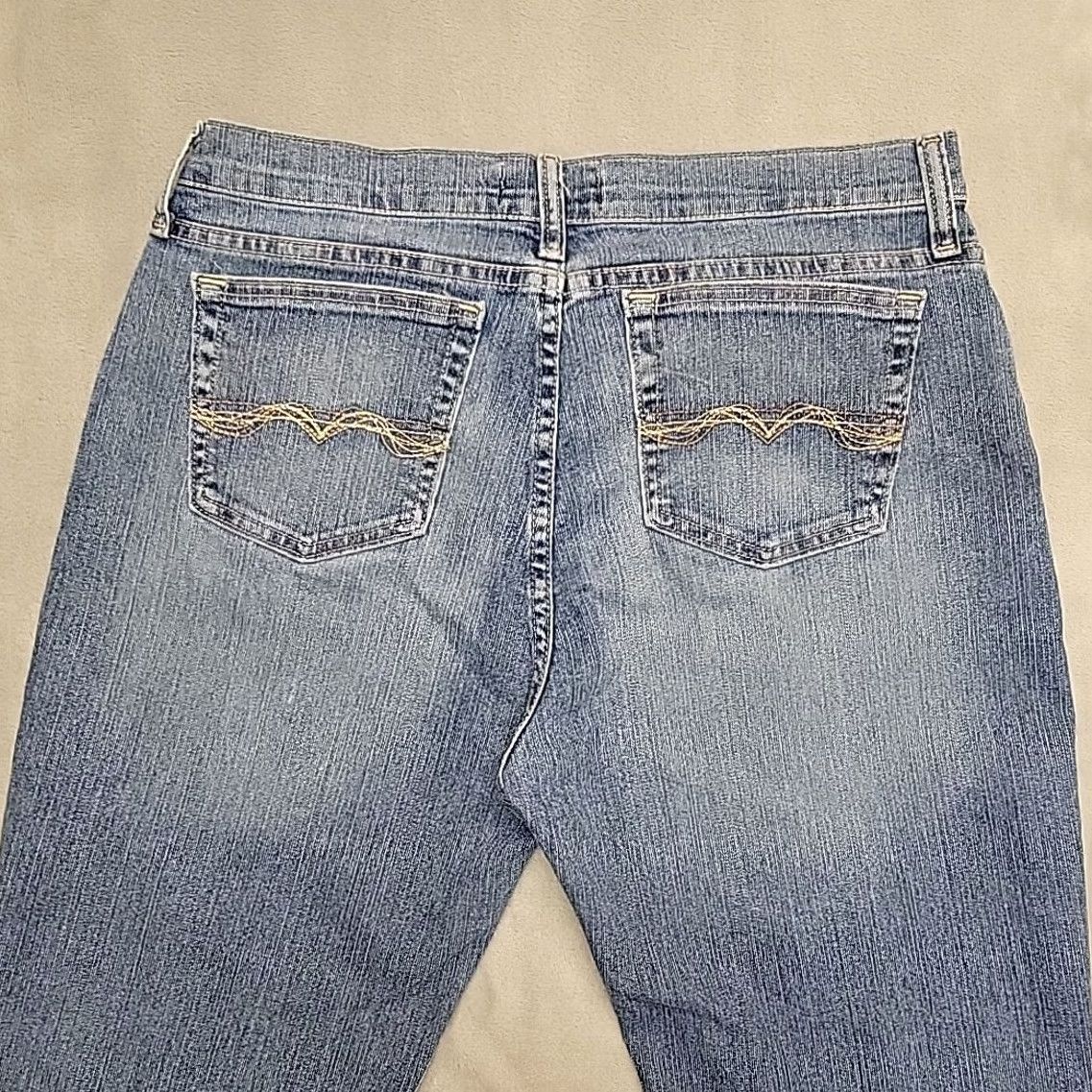 Wrangler Wrangler Jeans Womens 8x32 Blue Denim Boot Cut Comfort Stretch Faded Everyday Shirt Size 30" / US 8 / IT 44 - 7 Thumbnail