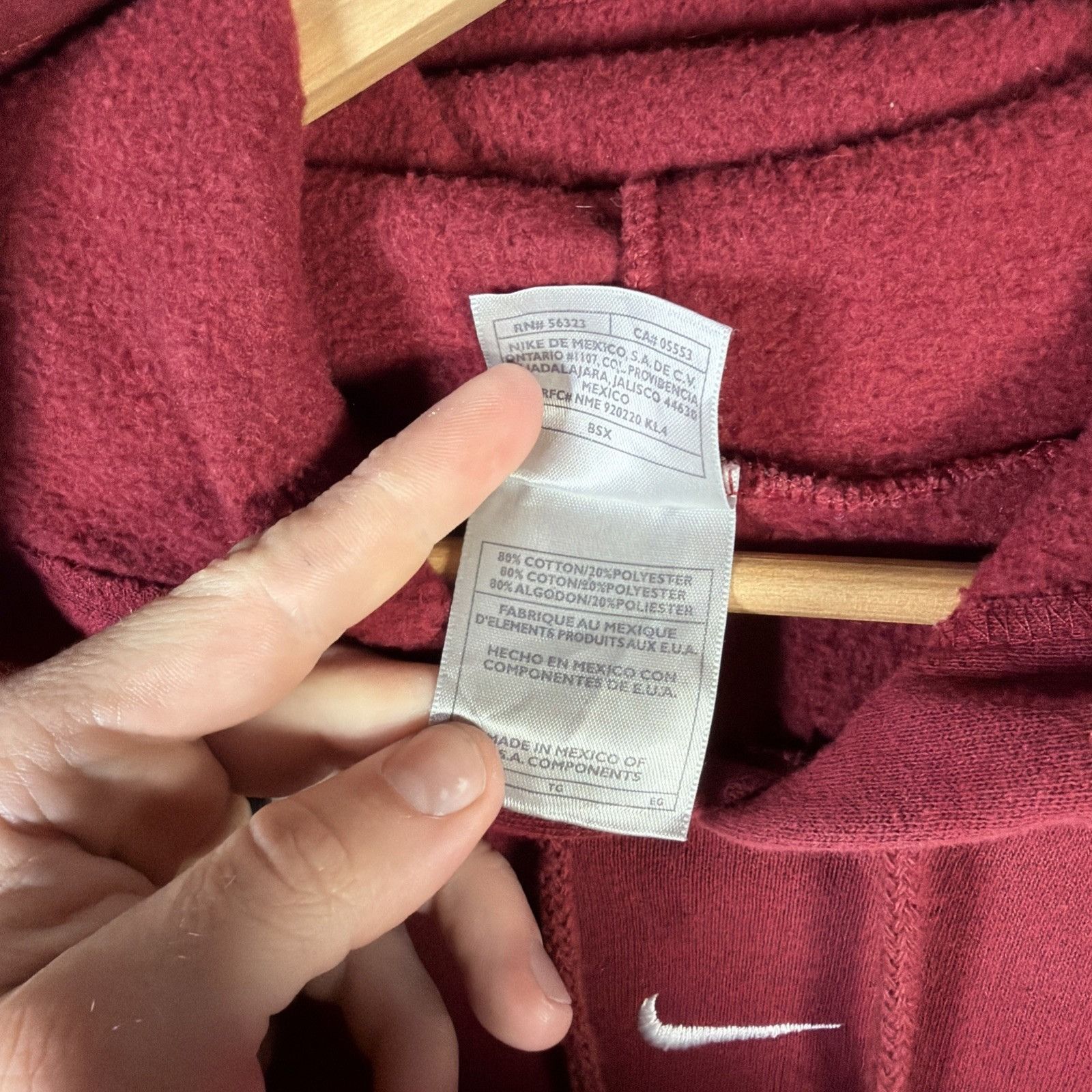Nike Vintage Nike Center Swoosh Hoodie Red Mens XL 90s Y2K Baggy Size US XL / EU 56 / 4 - 7 Thumbnail