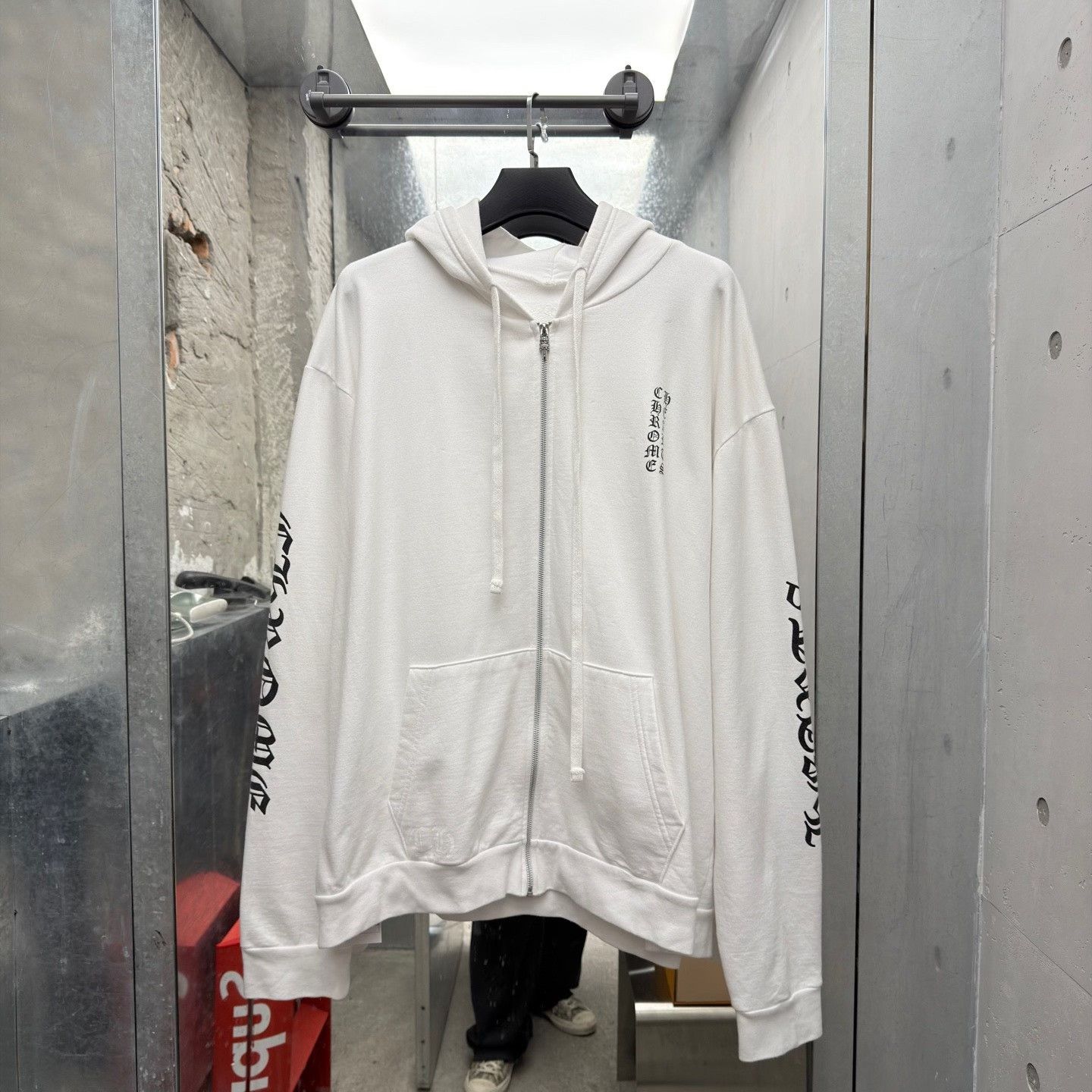 Chrome Hearts Chrome Hearts White Light Jacket XXL Men Size US XXL / EU 58 / 5 - 1 Thumbnail