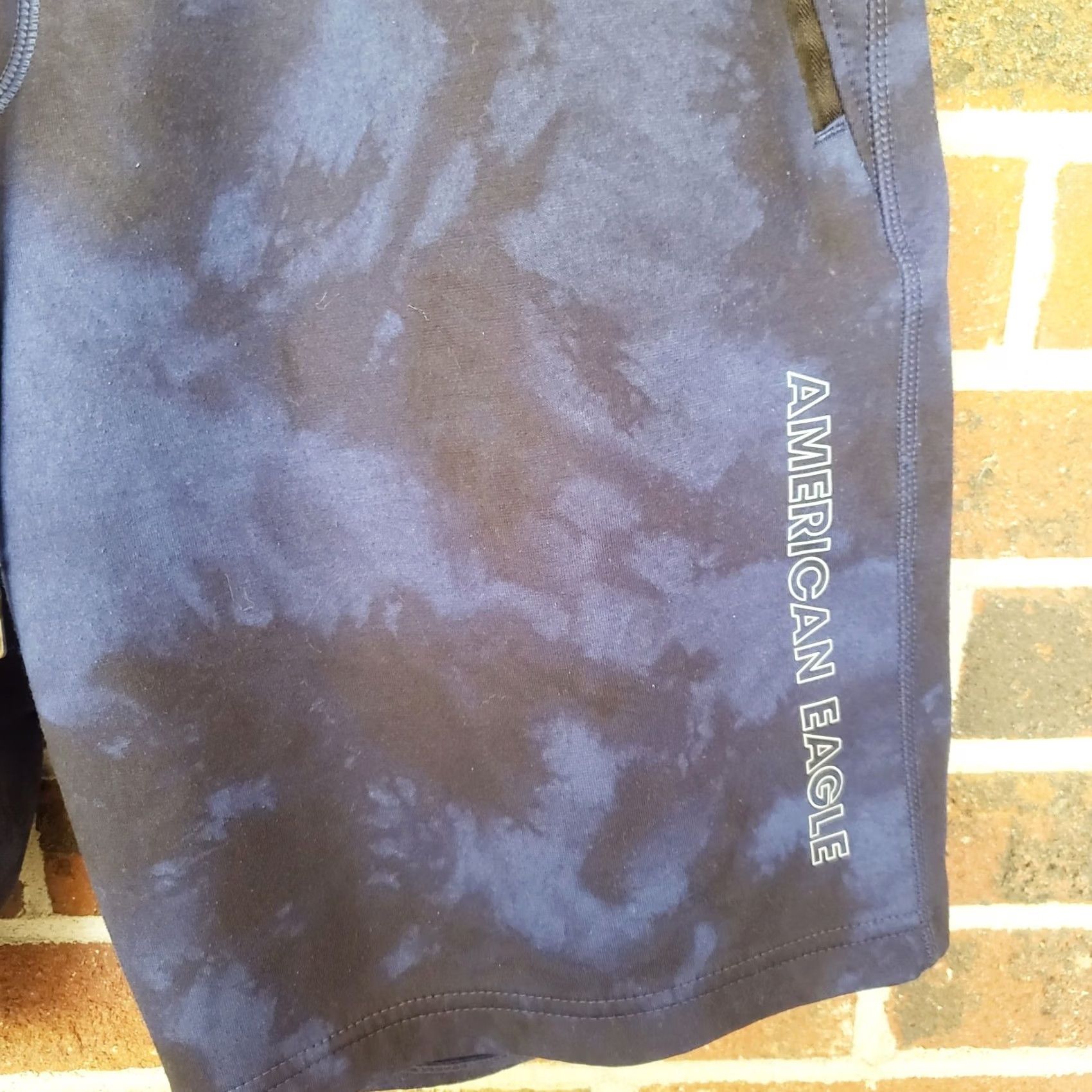 American Eagle Outfitters American Eagle Outfitters Shorts Mens Large Blue Camo Pockets Athletic 34-37x8.5 Size US 33 - 5 Thumbnail