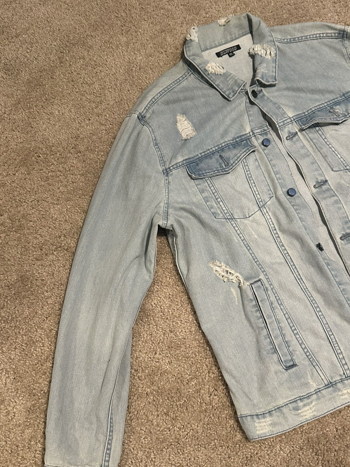Elwood Elwood Men's XXL Distressed Denim Trucker Jean Jacket Blue Size US XXL / EU 58 / 5 - 3 Thumbnail