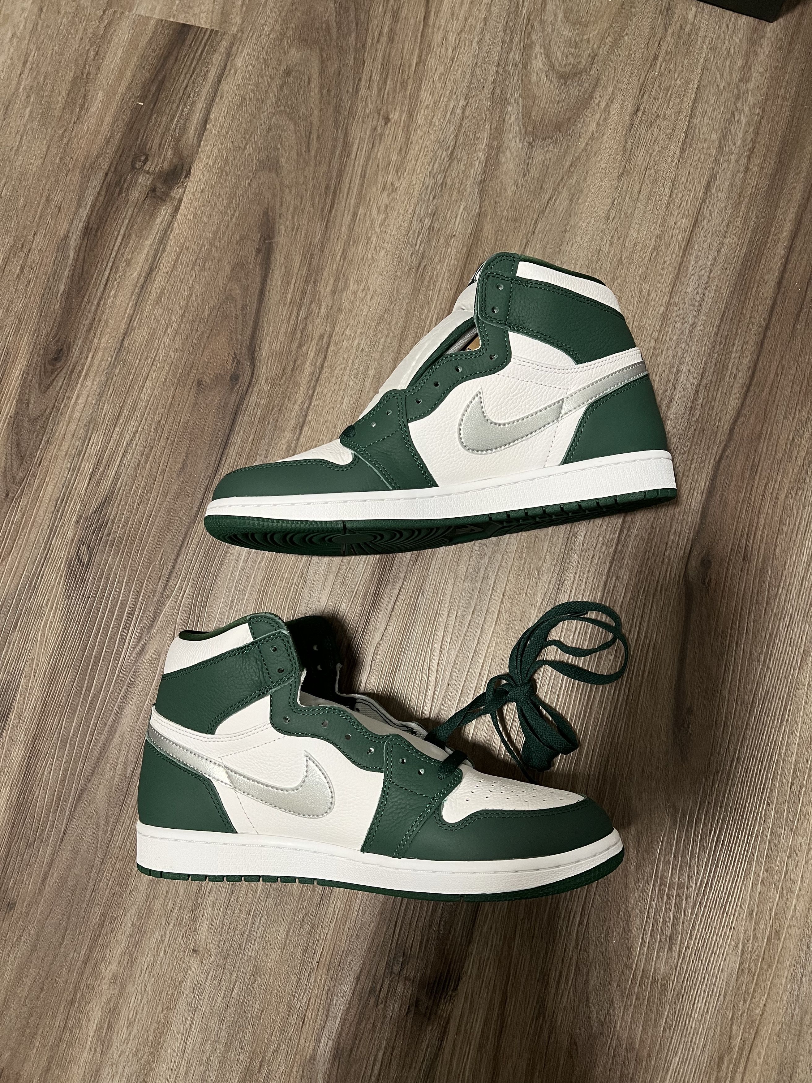 Nike Air Jordan 1 Retro High OG - Gorge Green Size US 10.5 / EU 43-44 - 6 Thumbnail