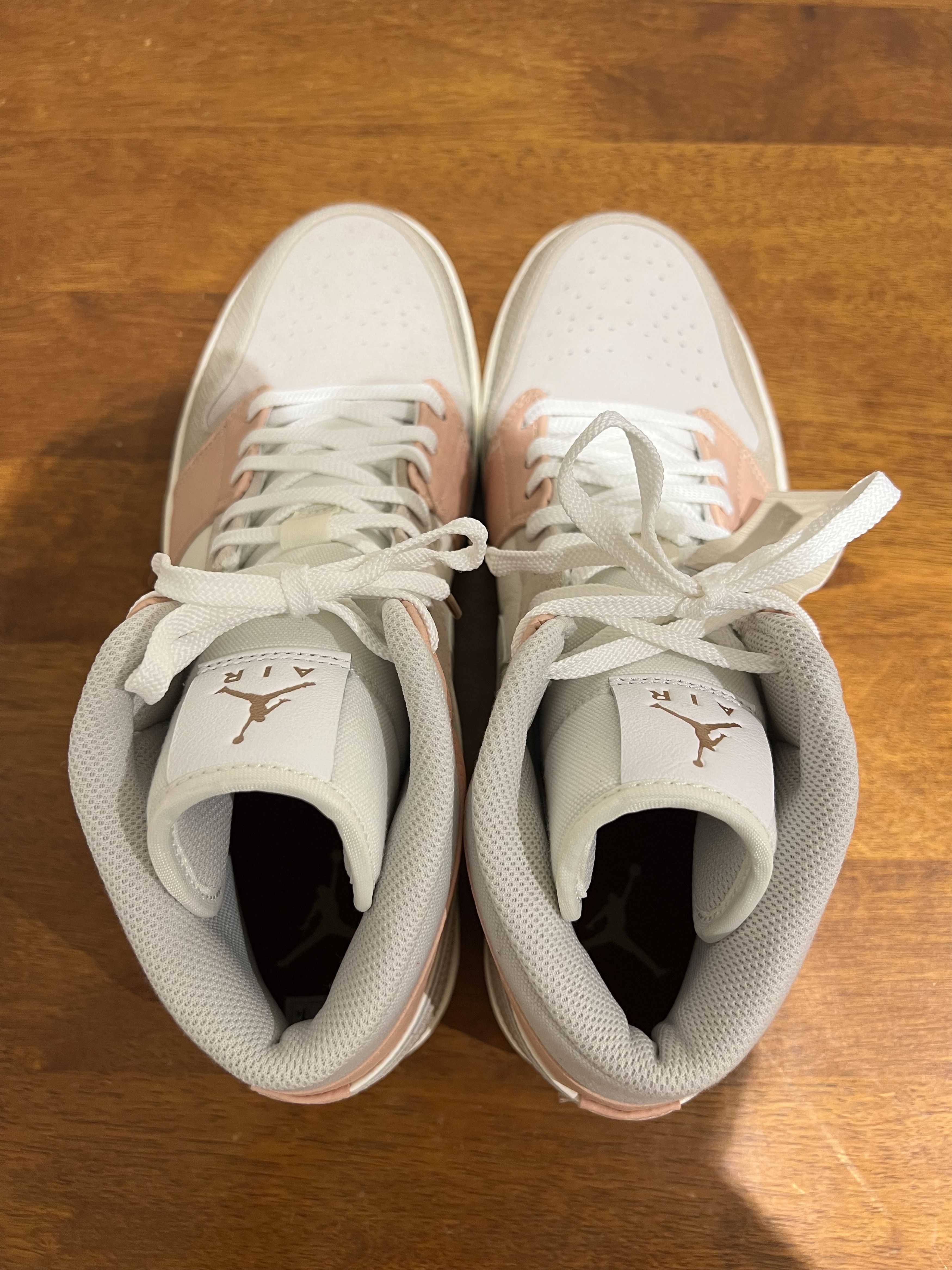 Jordan Brand × Nike 💚 2020 Nike Air Jordan 1 Mid "Milan" Sail/Light Bone NEW Size US 11 / EU 44 - 11 Thumbnail
