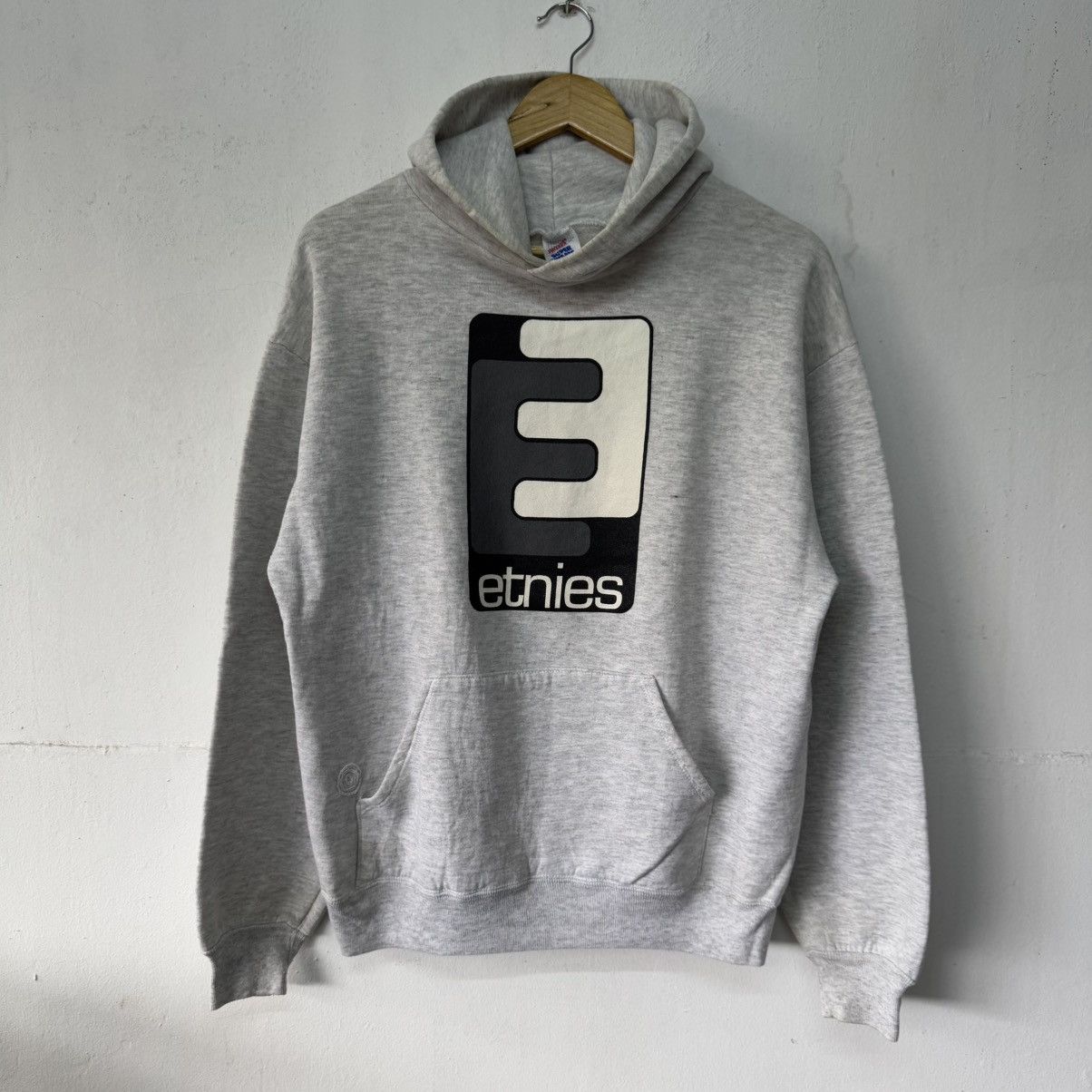 Sex Skateboards 1990s Etnies Vintage Skate Hoodie Size US L / EU 52-54 / 3 - 1 Thumbnail