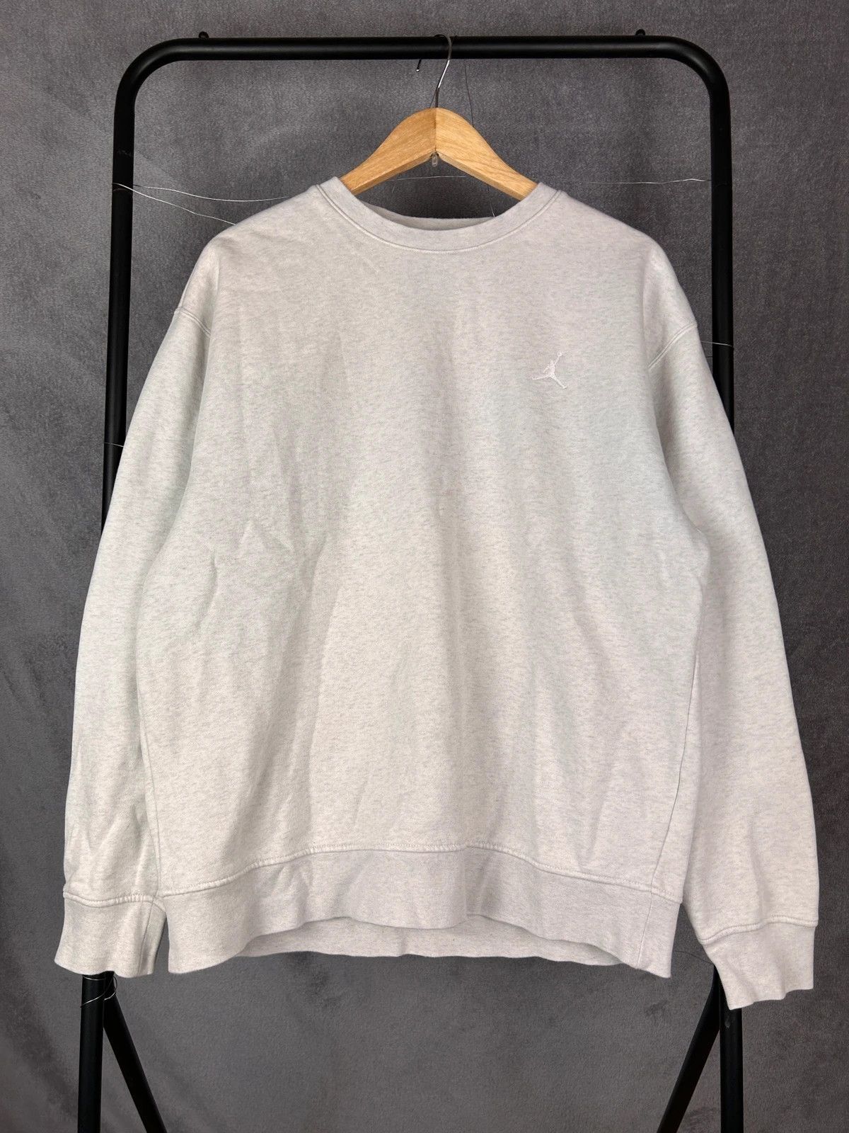 Jordan Brand × Nike Jordan grey crewneck mini logo jumpman Size US L / EU 52-54 / 3 - 1 Thumbnail