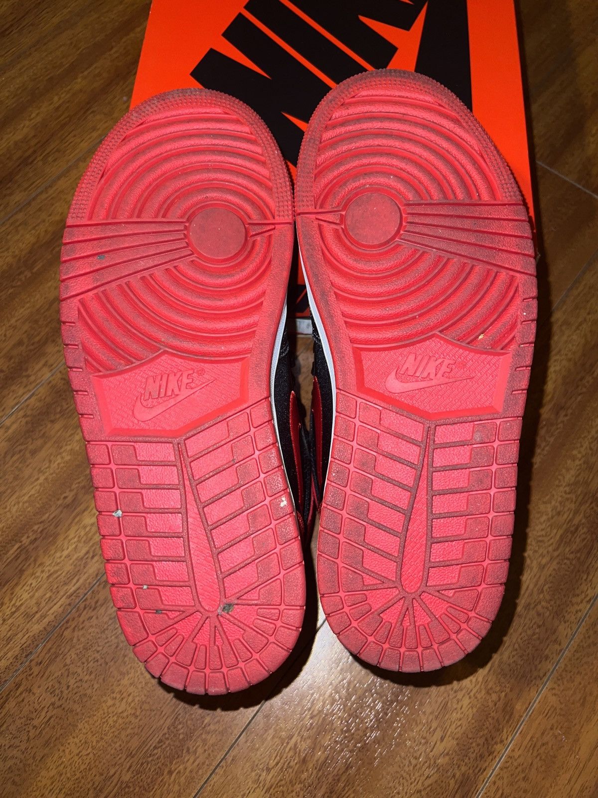Jordan Brand × Nike Jordan 1 Satin Bred Size US 8.5 / EU 41-42 - 5 Thumbnail