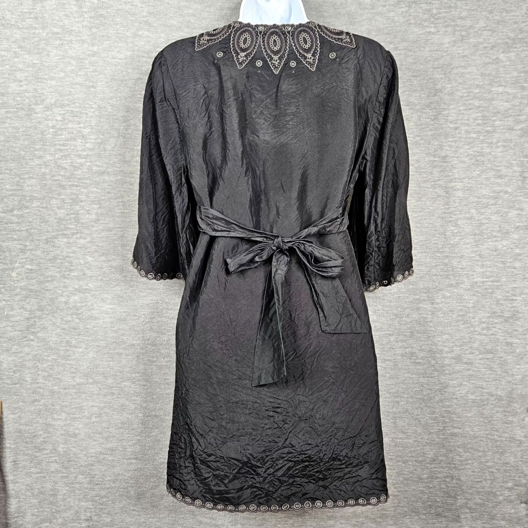 Bcbgmaxazria BCBGMAXAZRIA Dress Women's Embroidered Floral Silk Black XS A-Line Long Sleeve V-Neck Short Size XS / US 0-2 / IT 36-38 - 2 Thumbnail