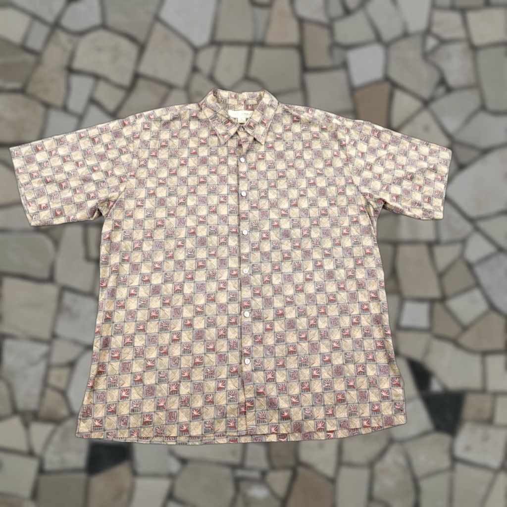 Tori Richard VINTAGE Tori Richard Shirt Mens Large Beige Cotton Lawn Hawaiian Aloha Button-Up Camp Shirt Geometric Beach 1990s Mens Size US L / EU 52-54 / 3 - 1 Thumbnail