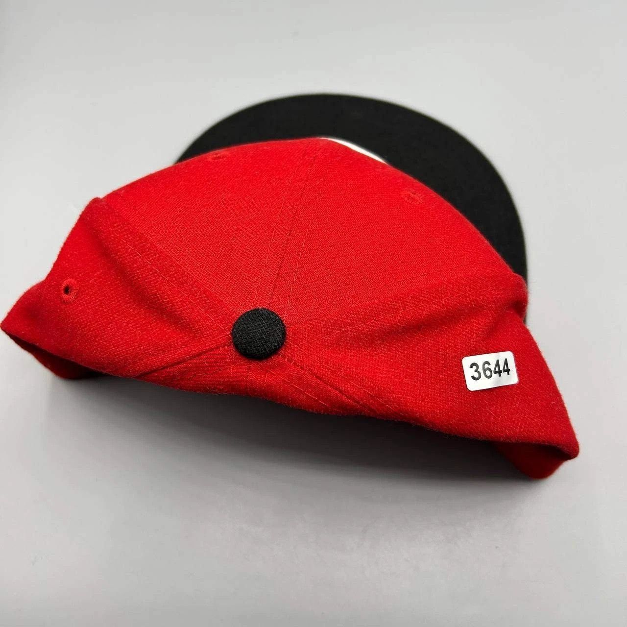 New Era Cincinnati Reds Hat Men 7 5/8 Red Black Embroidered Fitted Size ONE SIZE - 8 Thumbnail