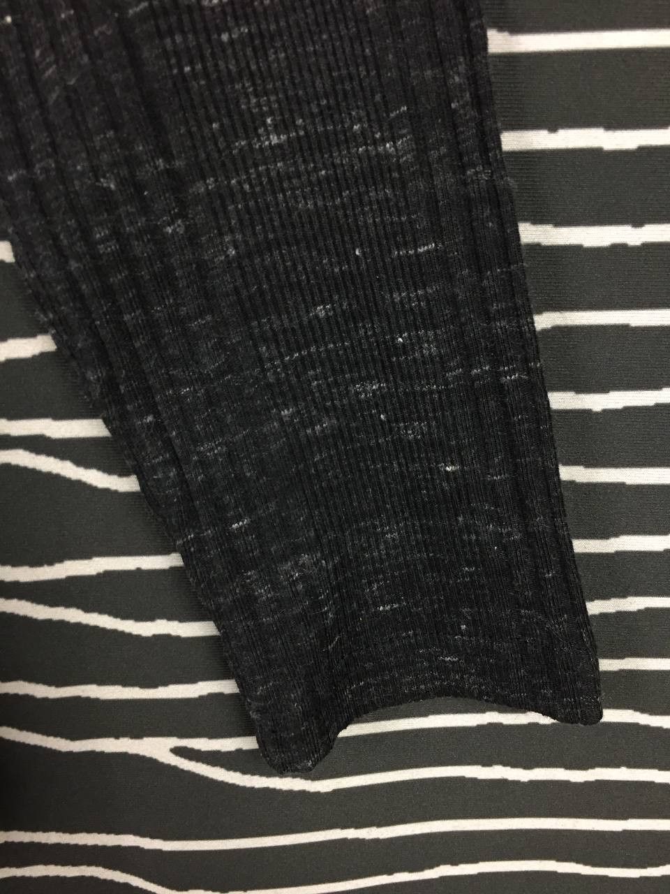 Mossimo Mossimo Black Ribbed V-Neck Long Sleeve Thermal Knit Tee Size US S / EU 44-46 / 1 - 5 Thumbnail