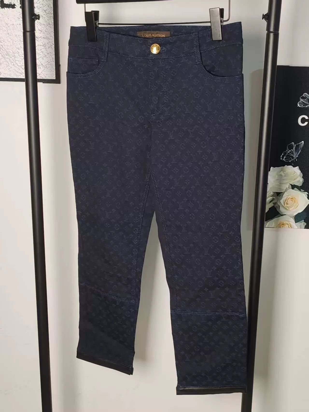 LVXWA Louis Vuitton Denim Pants with Allover Print Size US 31 - 1 Thumbnail