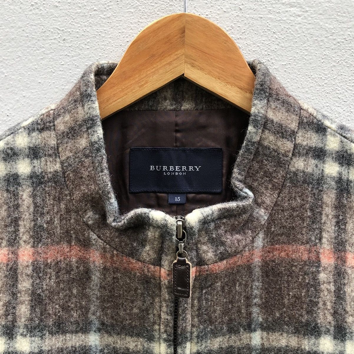 Burberry Burberry London Checked Novacheck Vest Wool Jacket Size M / US 6-8 / IT 42-44 - 15 Thumbnail