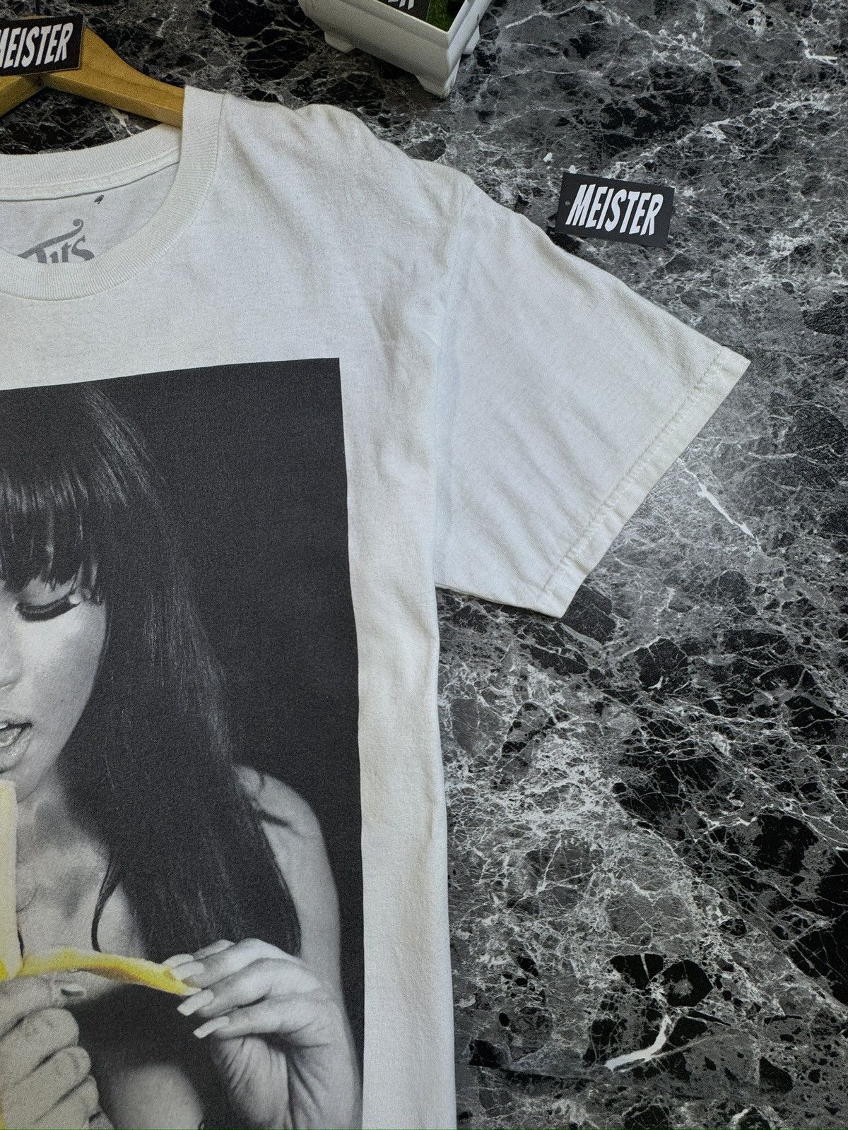 Two In The Shirt T.i.t.s ( two in the shirt) the rosa banana tee Size US L / EU 52-54 / 3 - 3 Thumbnail