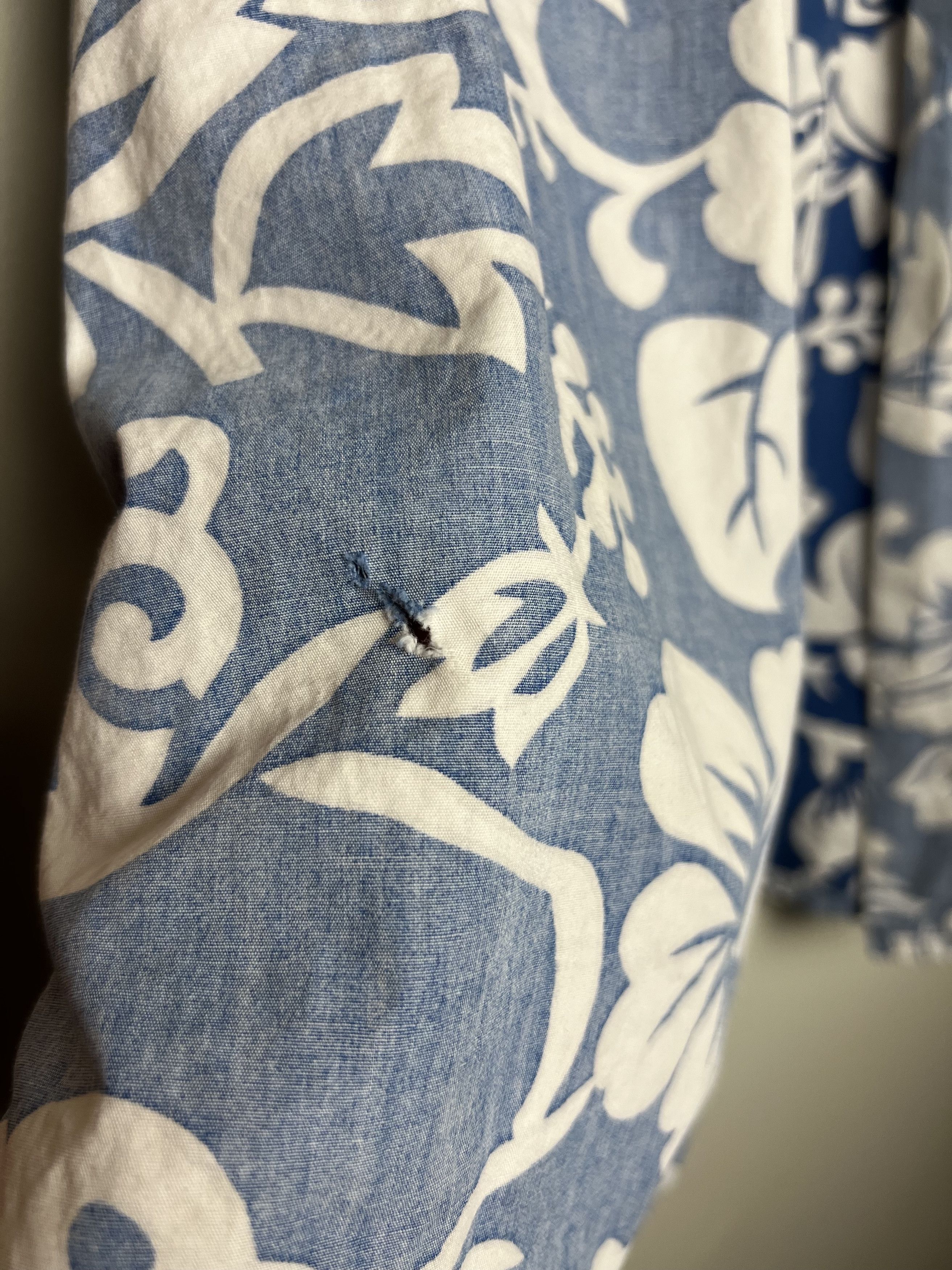 Vintage Vntg 80s Hawaiian Shirt: Barefoot in Paradise Aloha Print Size US L / EU 52-54 / 3 - 5 Thumbnail
