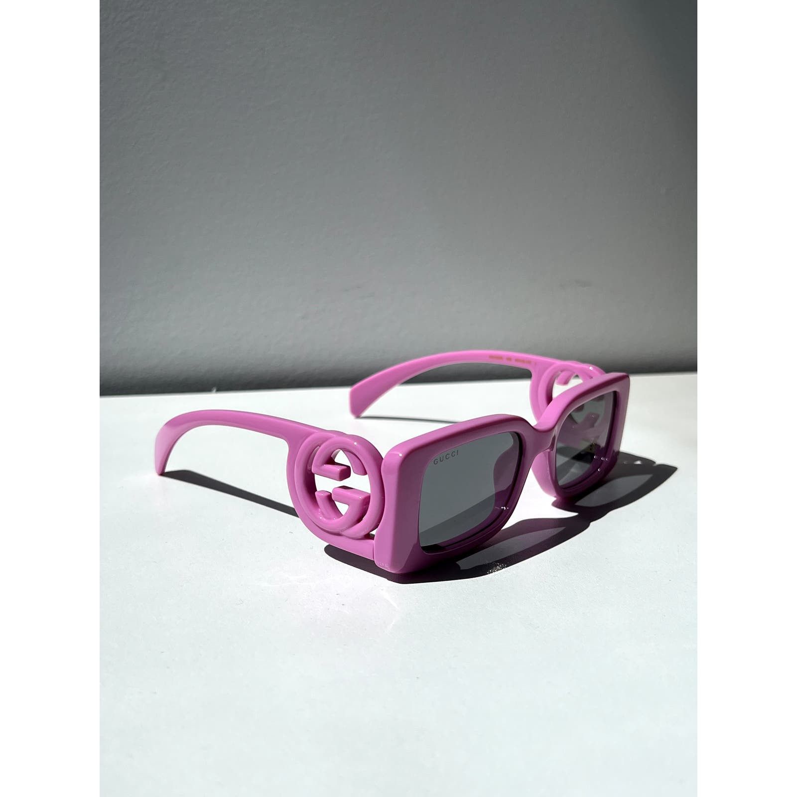 Gucci NEW Gucci GG1325S Slim Pink Logo Sunglasses Size ONE SIZE - 5 Thumbnail