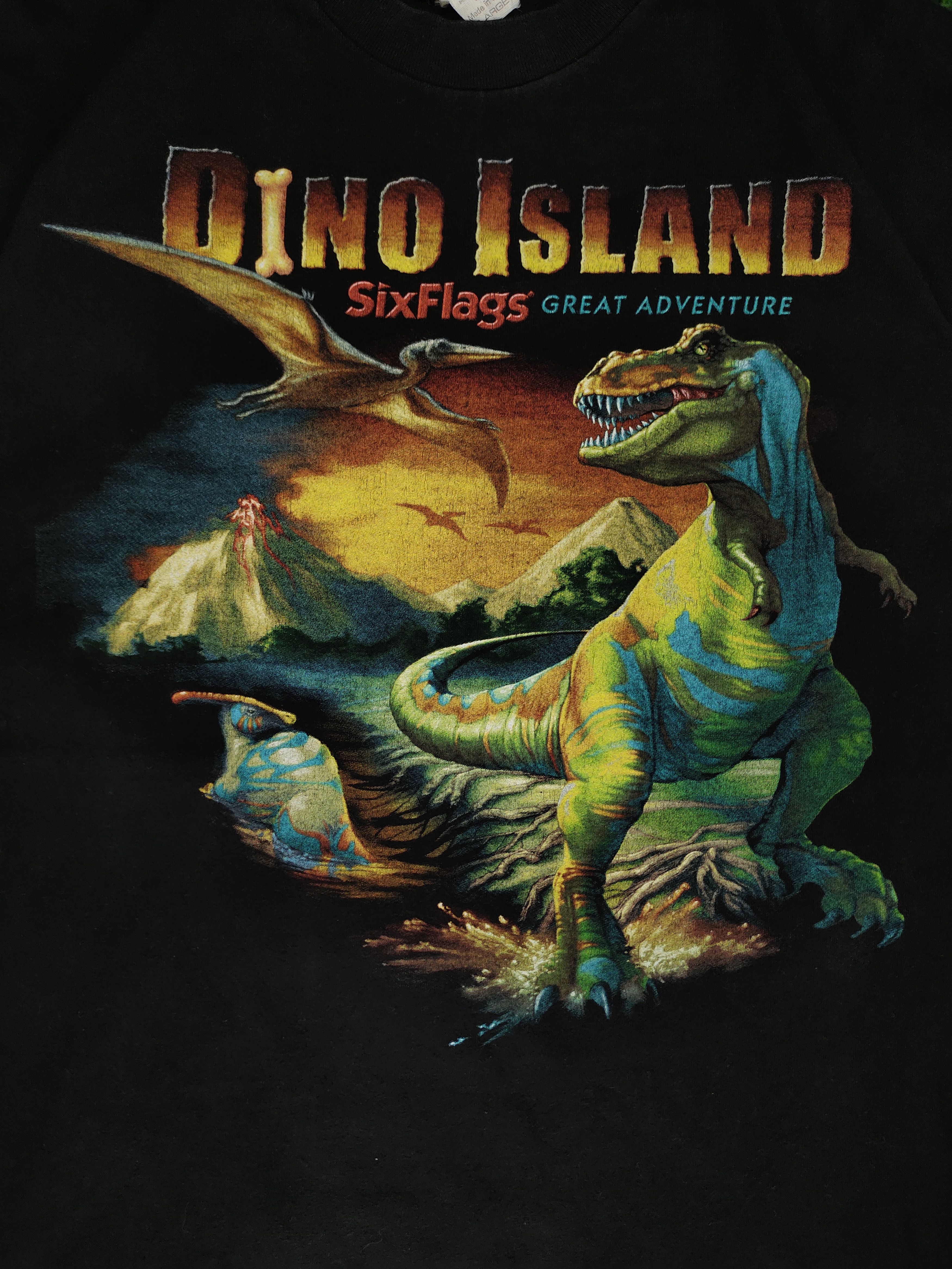 Vintage Vintage 90s Dino Island SixFlags Great Adventure T-Shirt Size US L / EU 52-54 / 3 - 3 Thumbnail