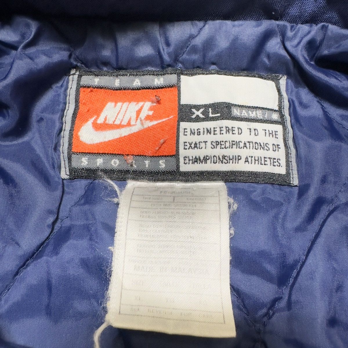 NCAA Vintage Illinois Fighting Illini jacket Size US XL / EU 56 / 4 - 4 Thumbnail