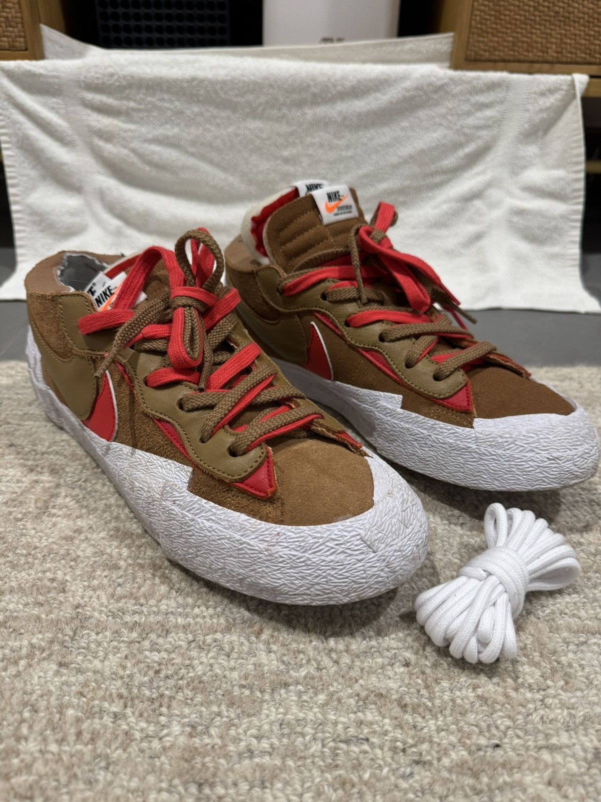 Nike × Sacai Nike Blazer Low / Sacai Size US 10.5 / EU 43-44 - 1 Thumbnail