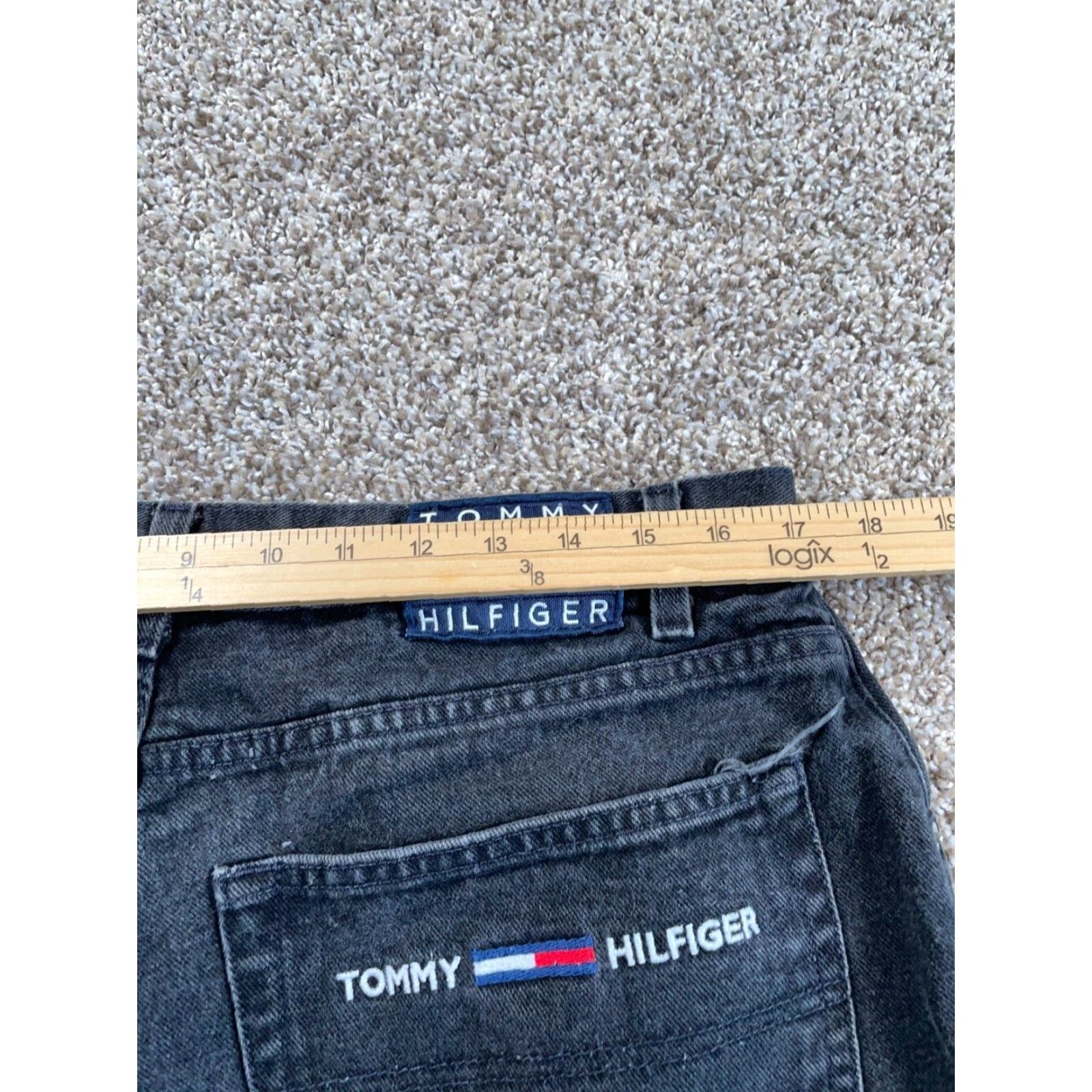 Tommy Hilfiger VINTAGE Tommy Hilfiger Jeans Men's Tapered Leg Black Denim 90s Retro Hip Hop Relaxed Fit 34x30 Size US 34 / EU 50 - 5 Thumbnail