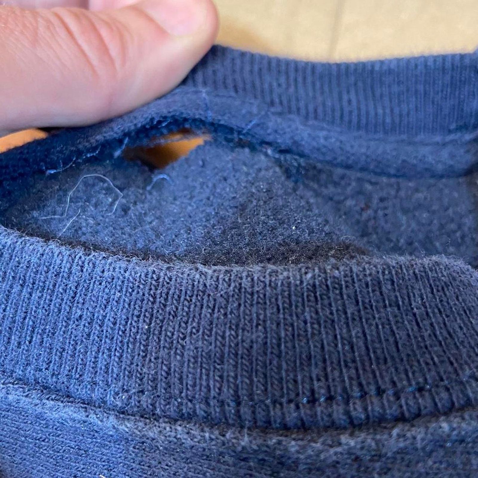 Champion Modern carleton champion navy crewneck small Size US S / EU 44-46 / 1 - 3 Thumbnail