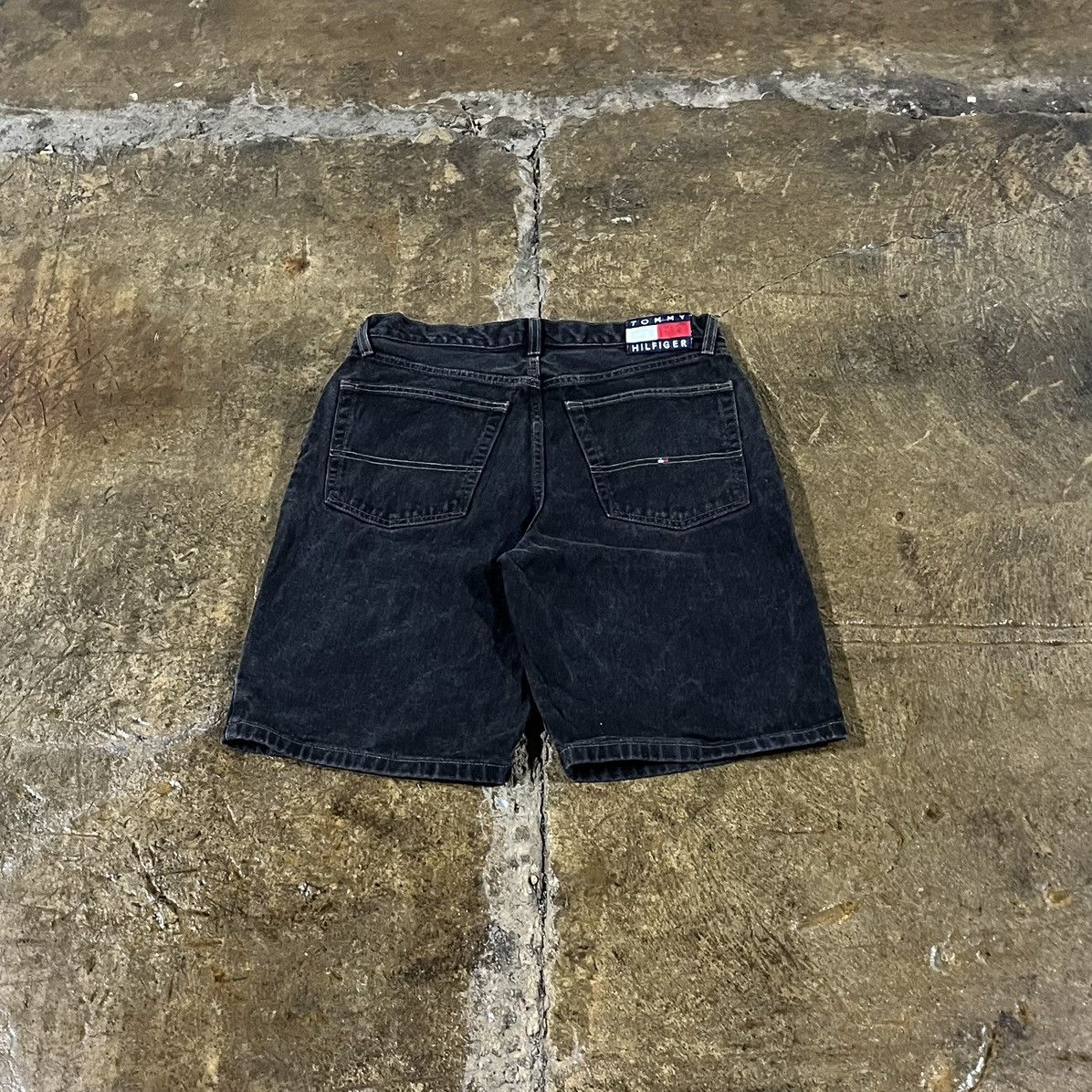JNCO × Tommy Hilfiger × Vintage Crazy Vintage Y2K Tommy Hilfiger Baggy Jorts Skater Shorts Size US 34 / EU 50 - 1 Thumbnail