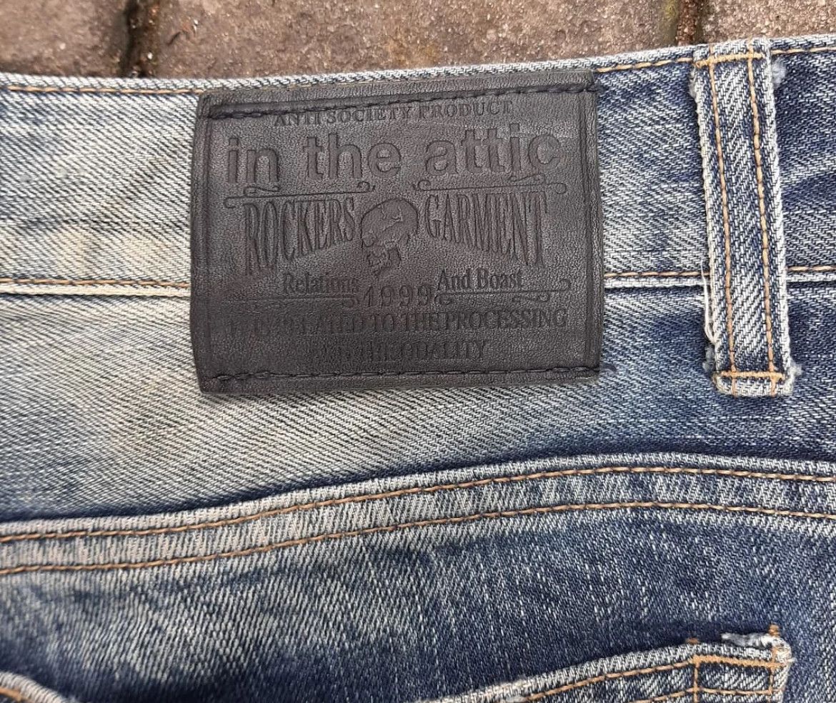 In The Attic 2000s In The Attic Rockers Skull Distressed Jeans y2k Lgb Size US 31 - 5 Thumbnail
